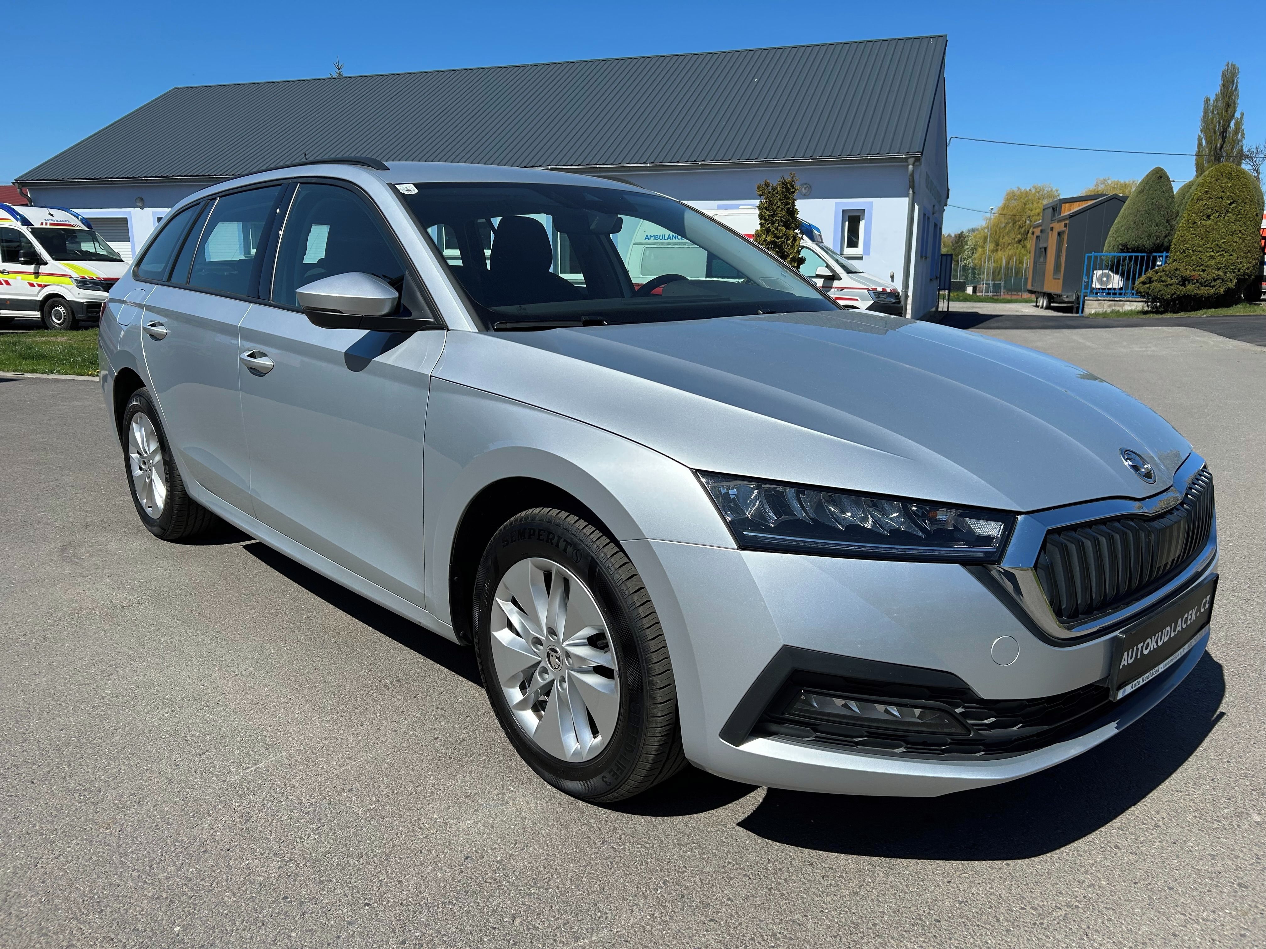 Škoda Octavia, 4 - 2.0 TDI 4x4 DSG 110kW - fotka 3