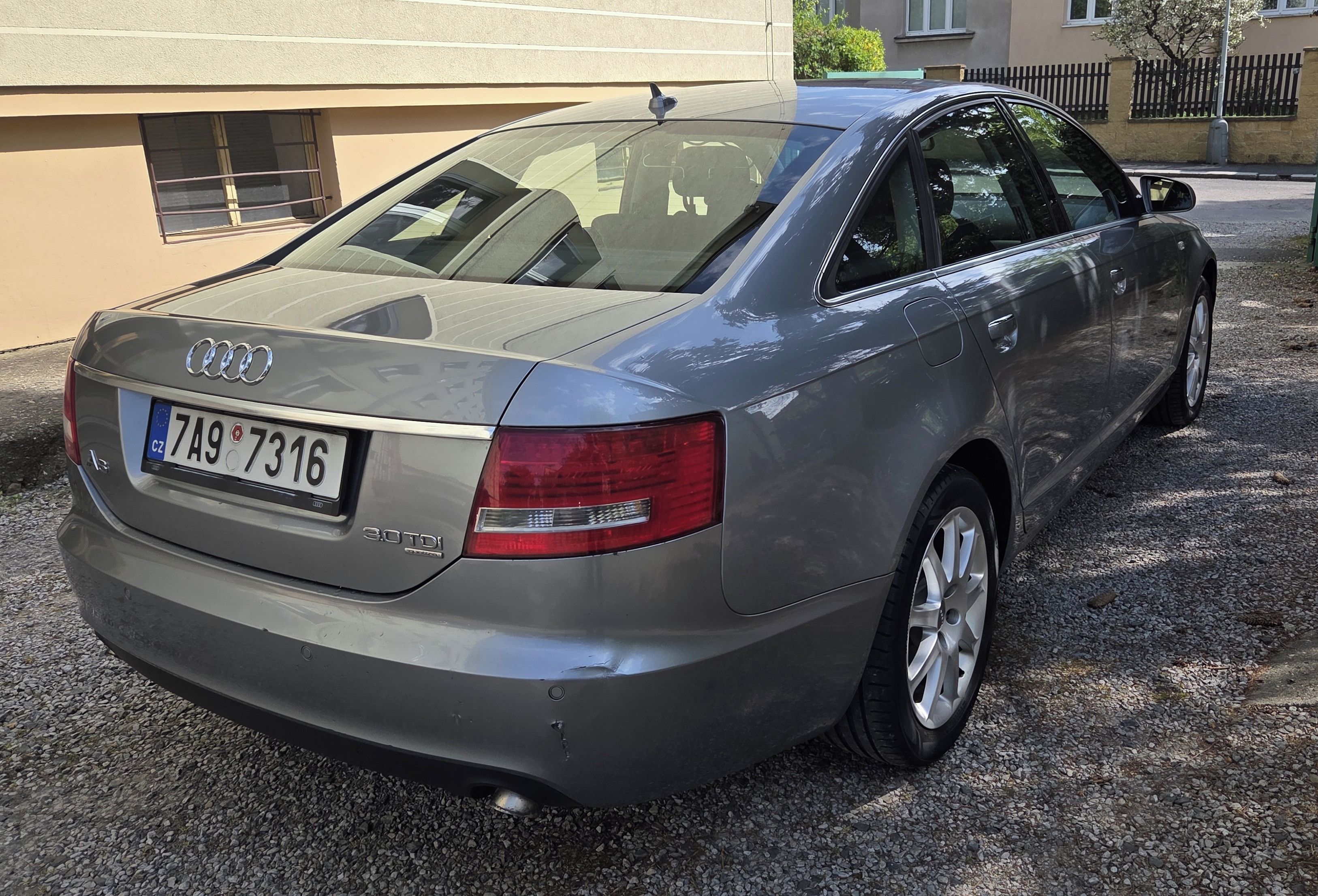 Audi A6, Koupeno v CZ; 2. majitel - fotka 4
