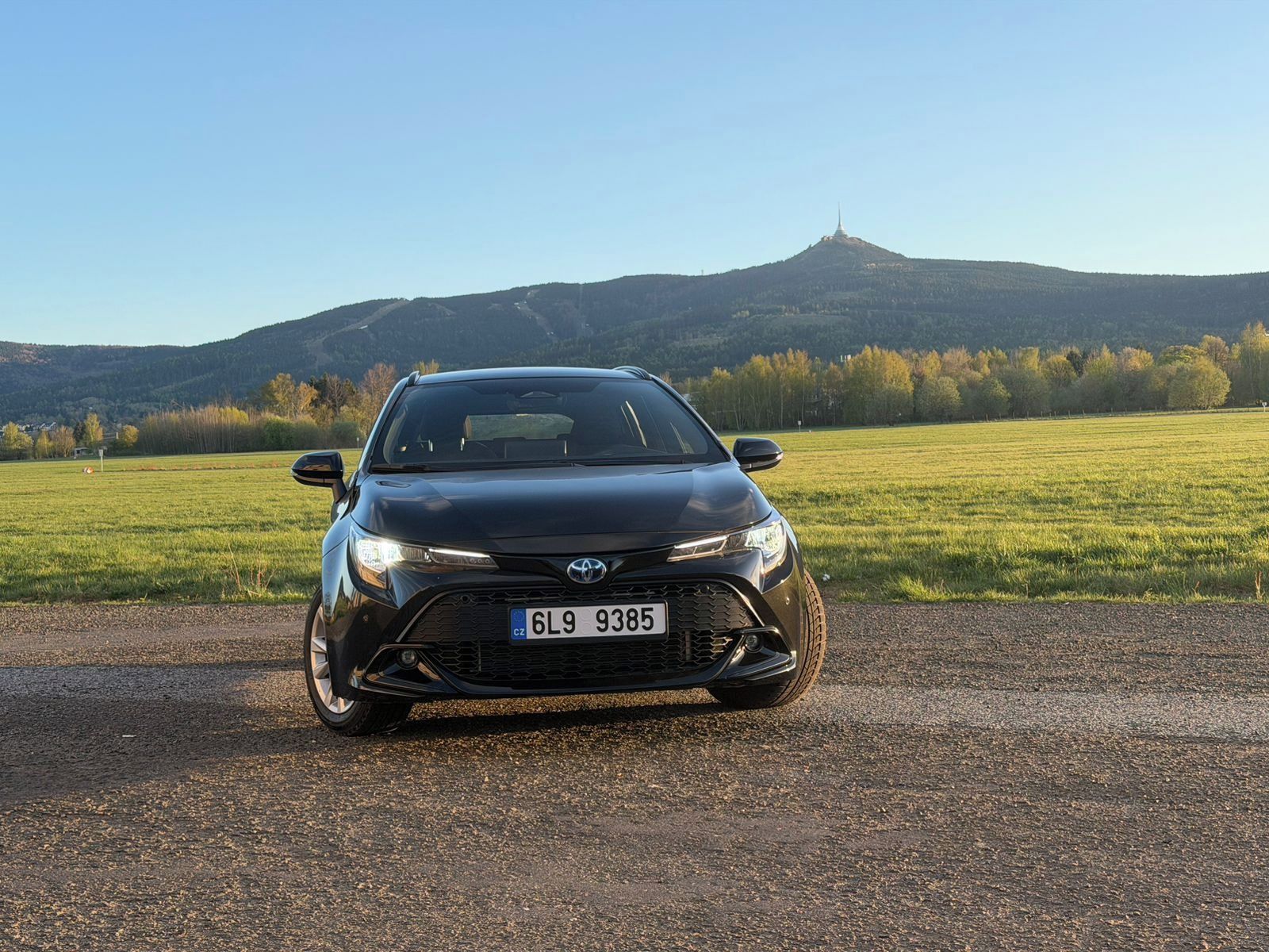 Toyota Corolla, [telefon skryt] km/DPH/TOP STAV - fotka 4