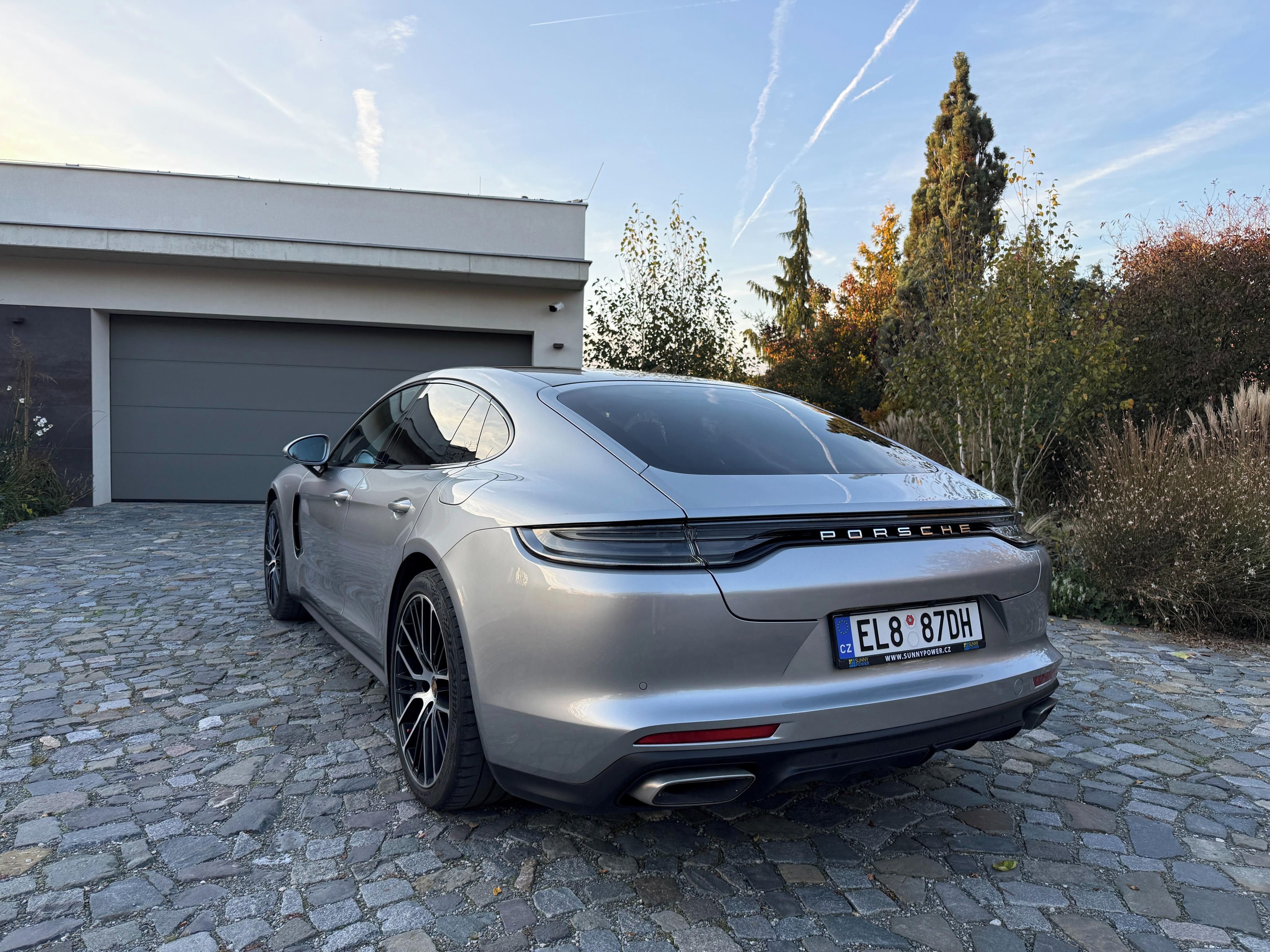 Porsche Panamera, 4E-HYBRID*PANO*BOSE*CHRONO*DPH - fotka 5