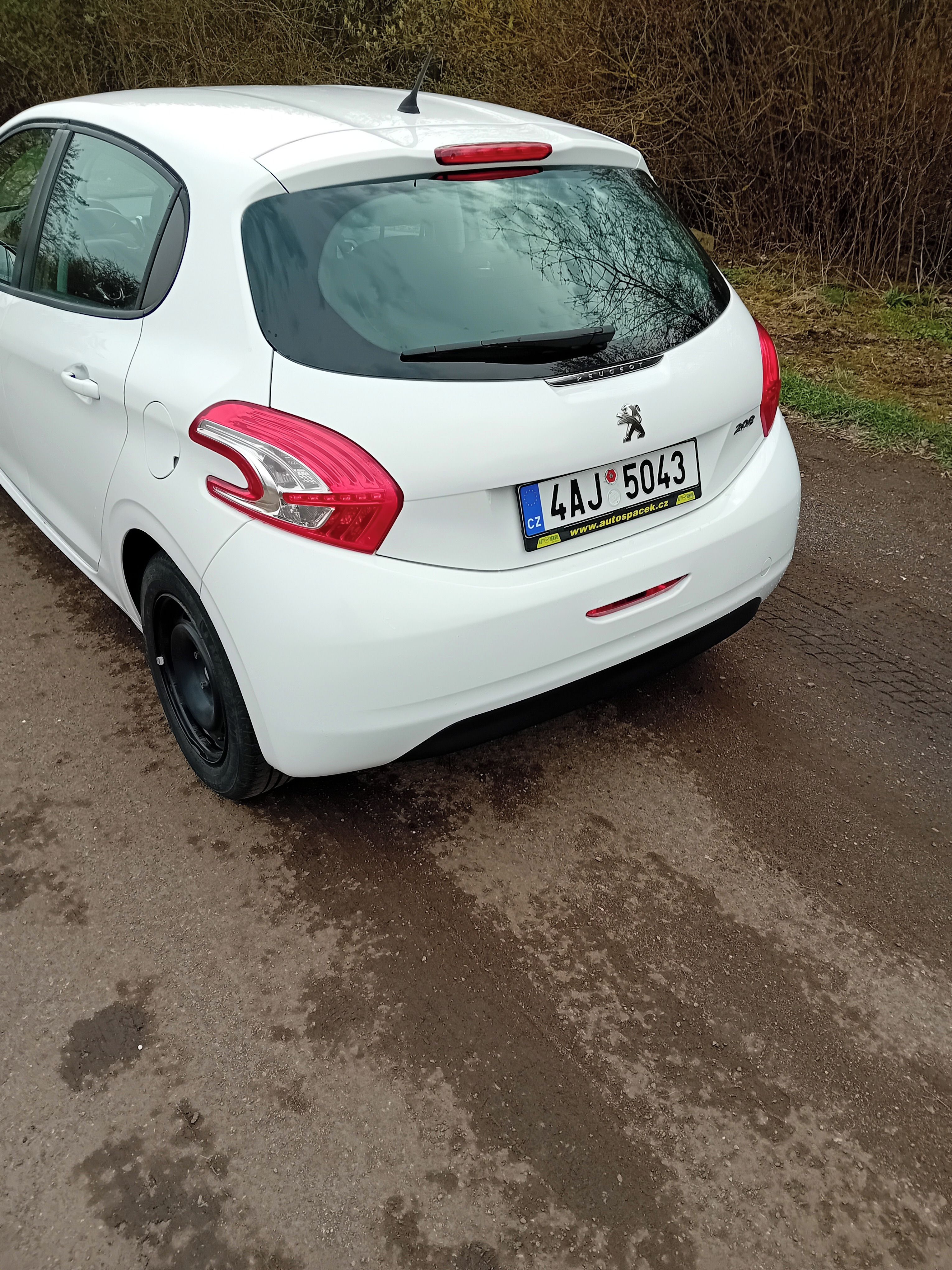 Peugeot 208, 1.4 HDi r.v.2014 - fotka 5