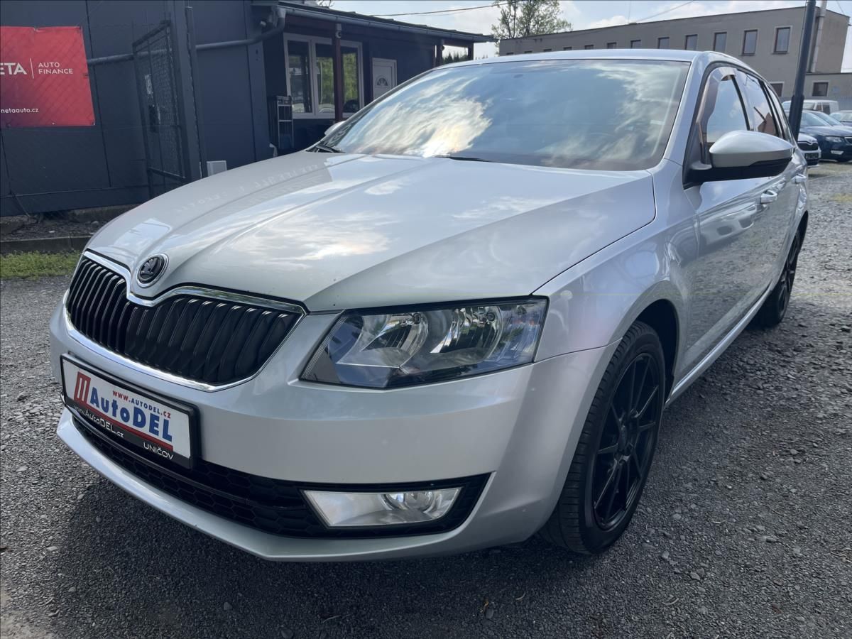 Škoda Octavia, 1,6 TDi Výhřevy,Tempomat,ALU