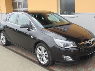 1.7 CDTi AUT. KLIMA XENONY