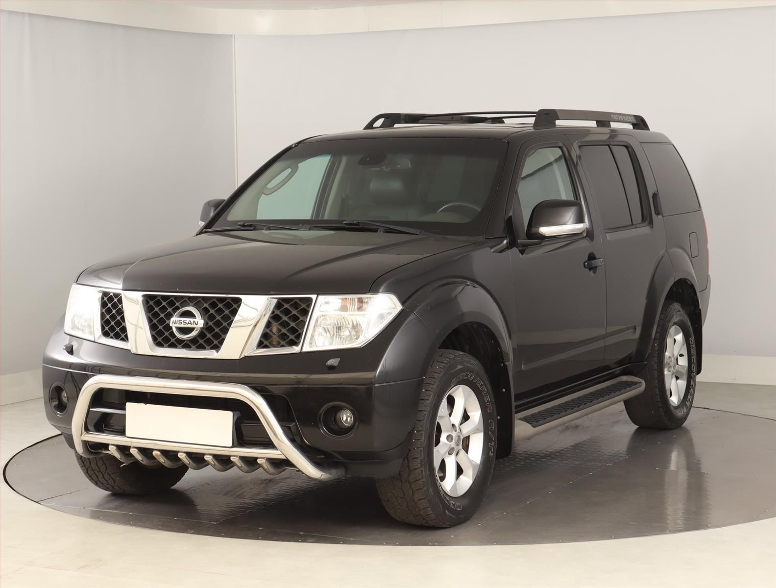 Nissan Pathfinder, 2.5 dCi, 4X4, Automat, Navi - fotka 2