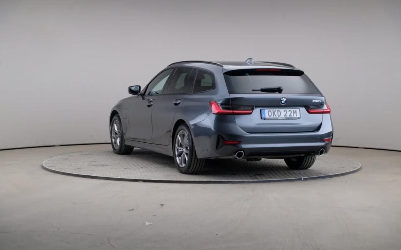 BMW Řada 3, 330e Touring Sport line 3 zóny - fotka 3