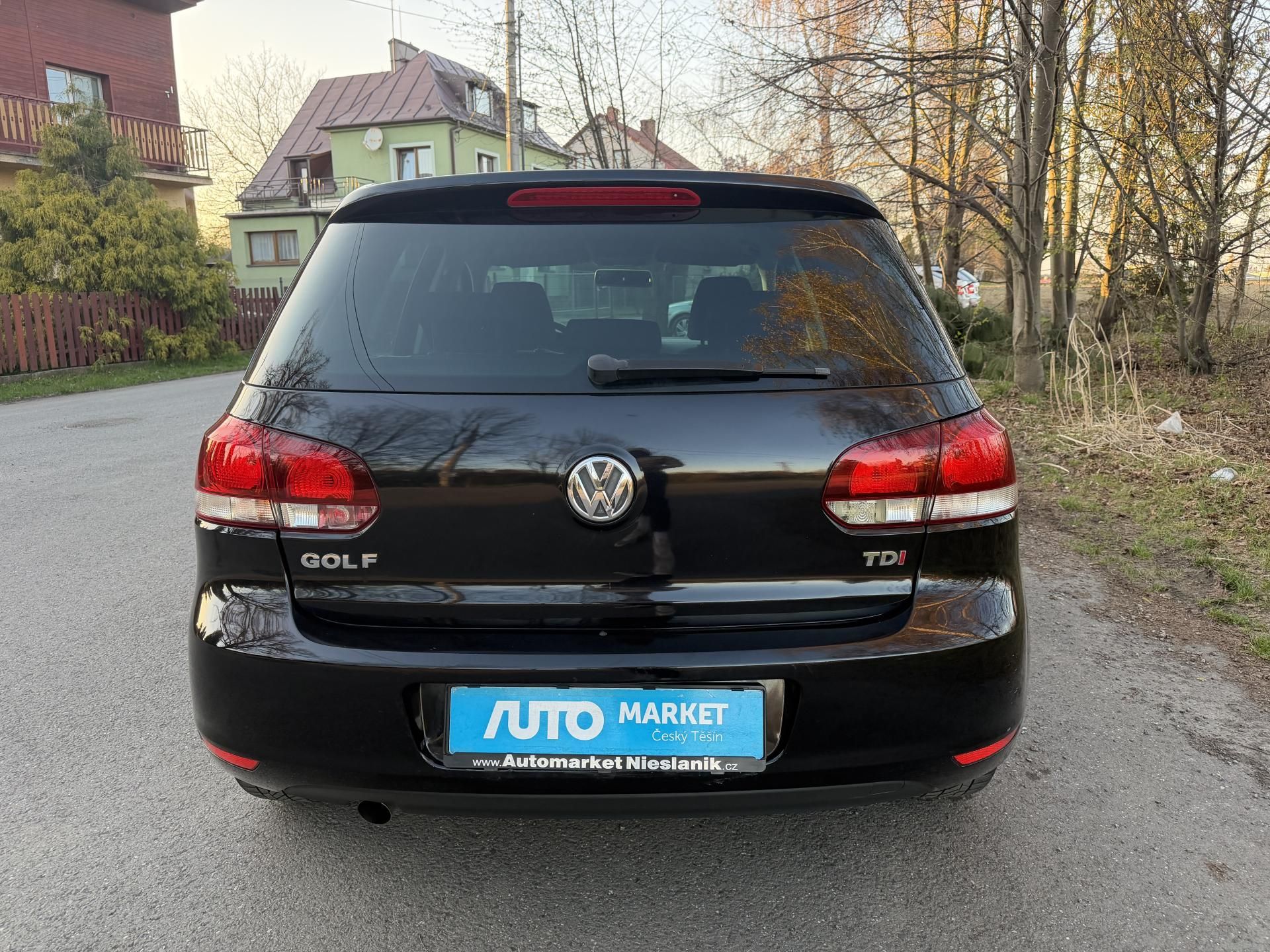 Volkswagen Golf, 1,6 TDi 77kw HIGHline - fotka 6
