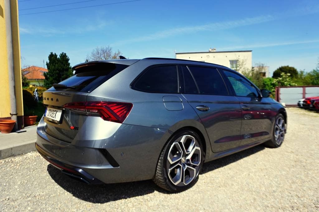 Škoda Octavia, CHALLENGE 2.0 TSI 180 kW - fotka 4