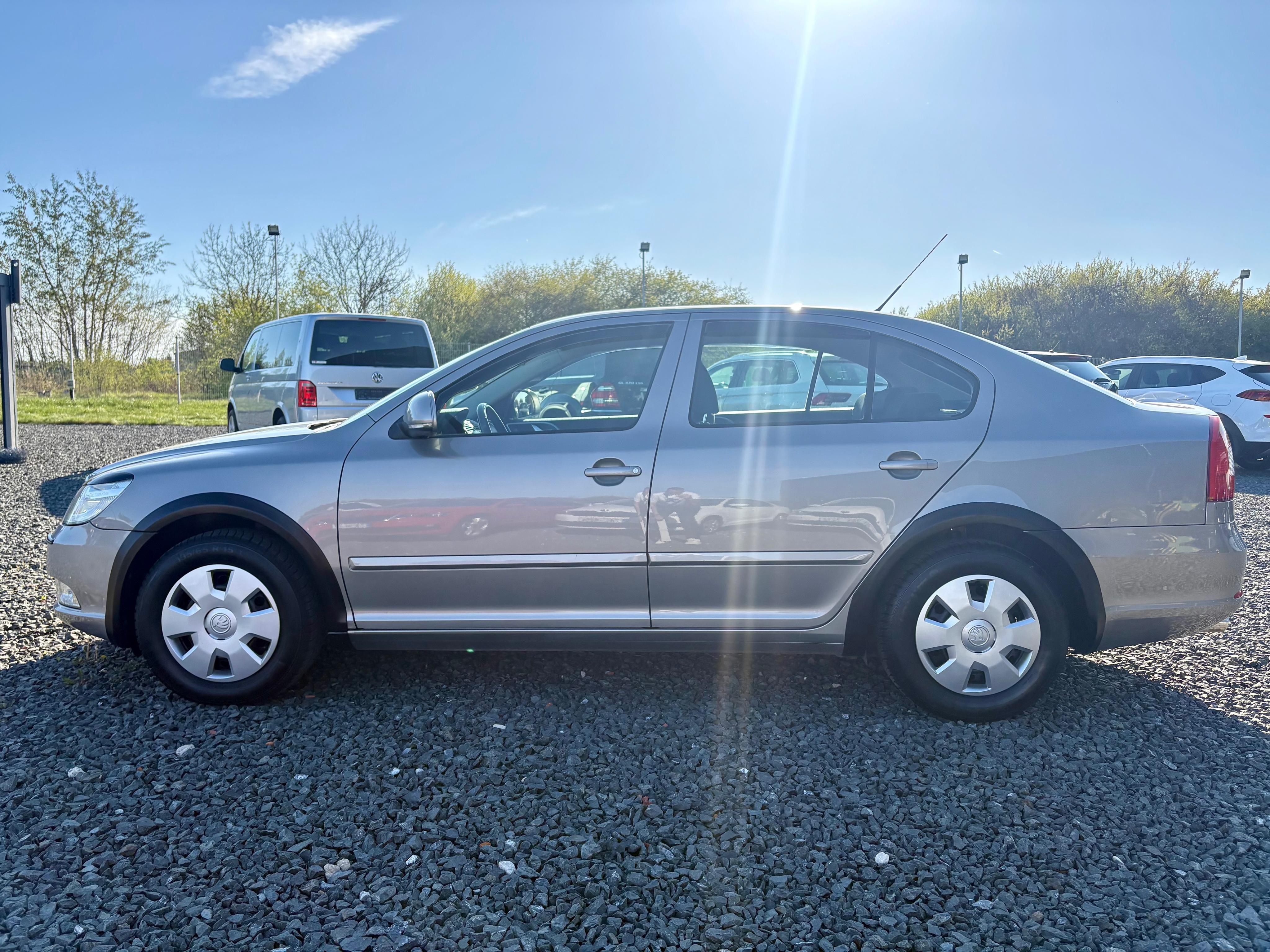 Škoda Octavia, 1.6TDi 77kw Elegance Původ ČR - fotka 5