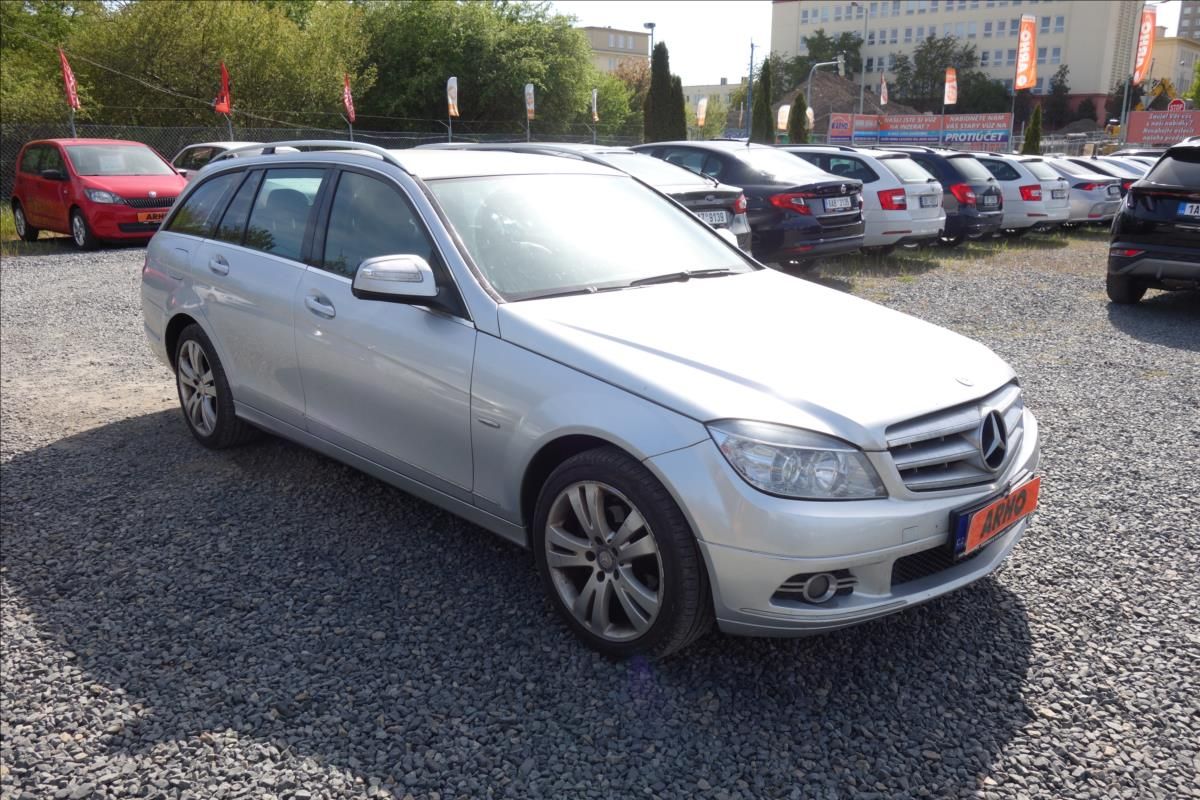 Mercedes-Benz Třídy C, 200CDi 100KW, AVANTGARDE.