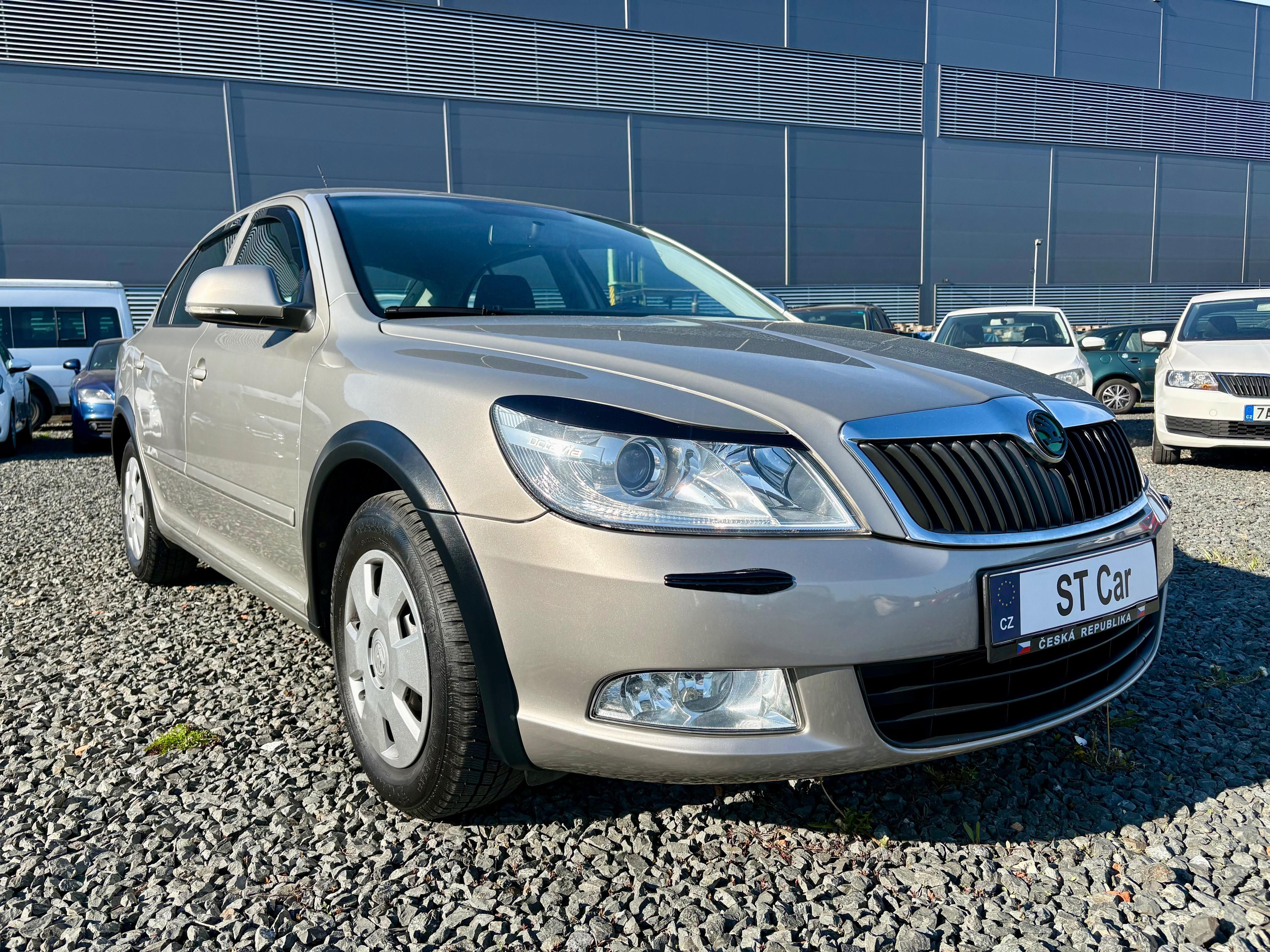 Škoda Octavia, 1.6TDi 77kw Elegance Původ ČR - fotka 3