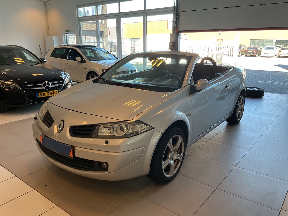 Renault Mégane, Cabrio2,0 16V KARMANN+zim.kola - fotka 6