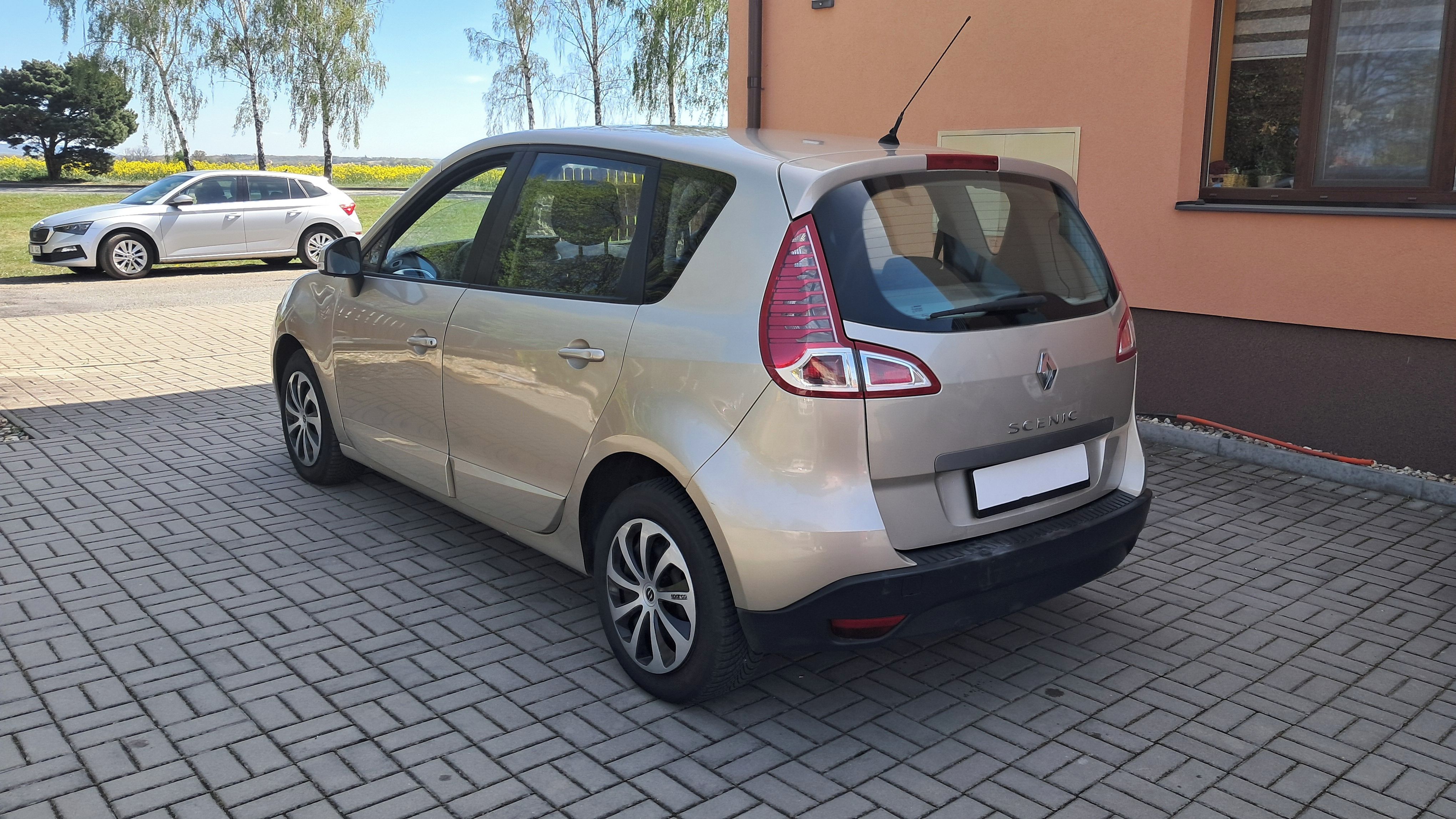 Renault Scénic, 1.6i / 81KW - fotka 2