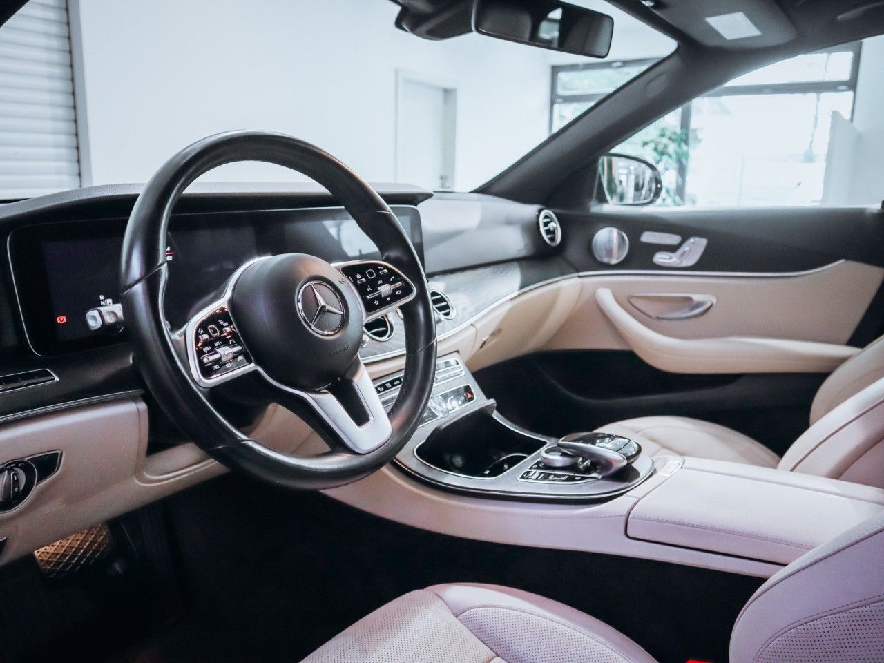 Mercedes-Benz Třídy E, E 400d 4MATIC AMG - TOP - fotka 6
