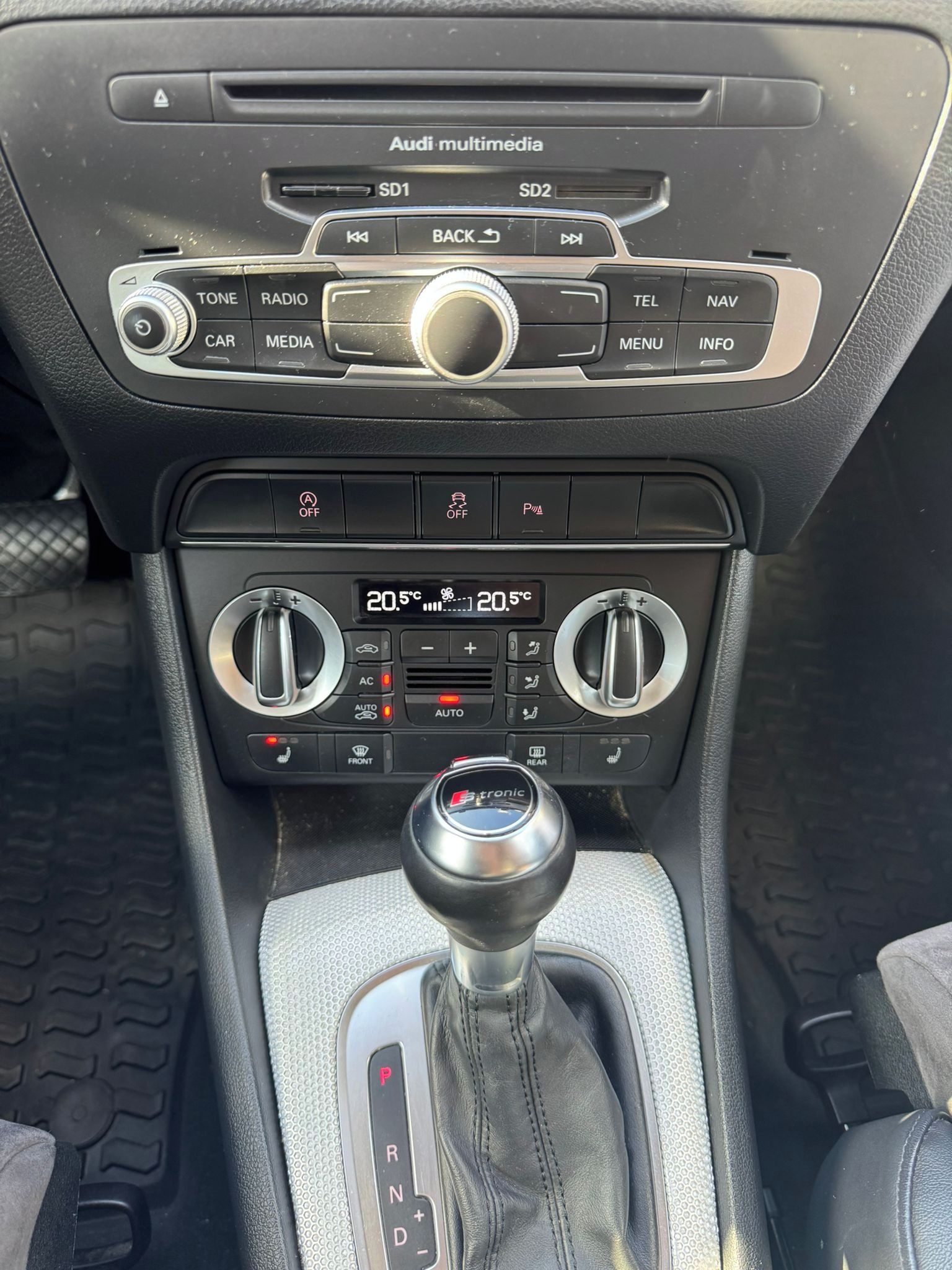 Audi Q3, Audi Q3 2.0 TDI quattro - fotka 6