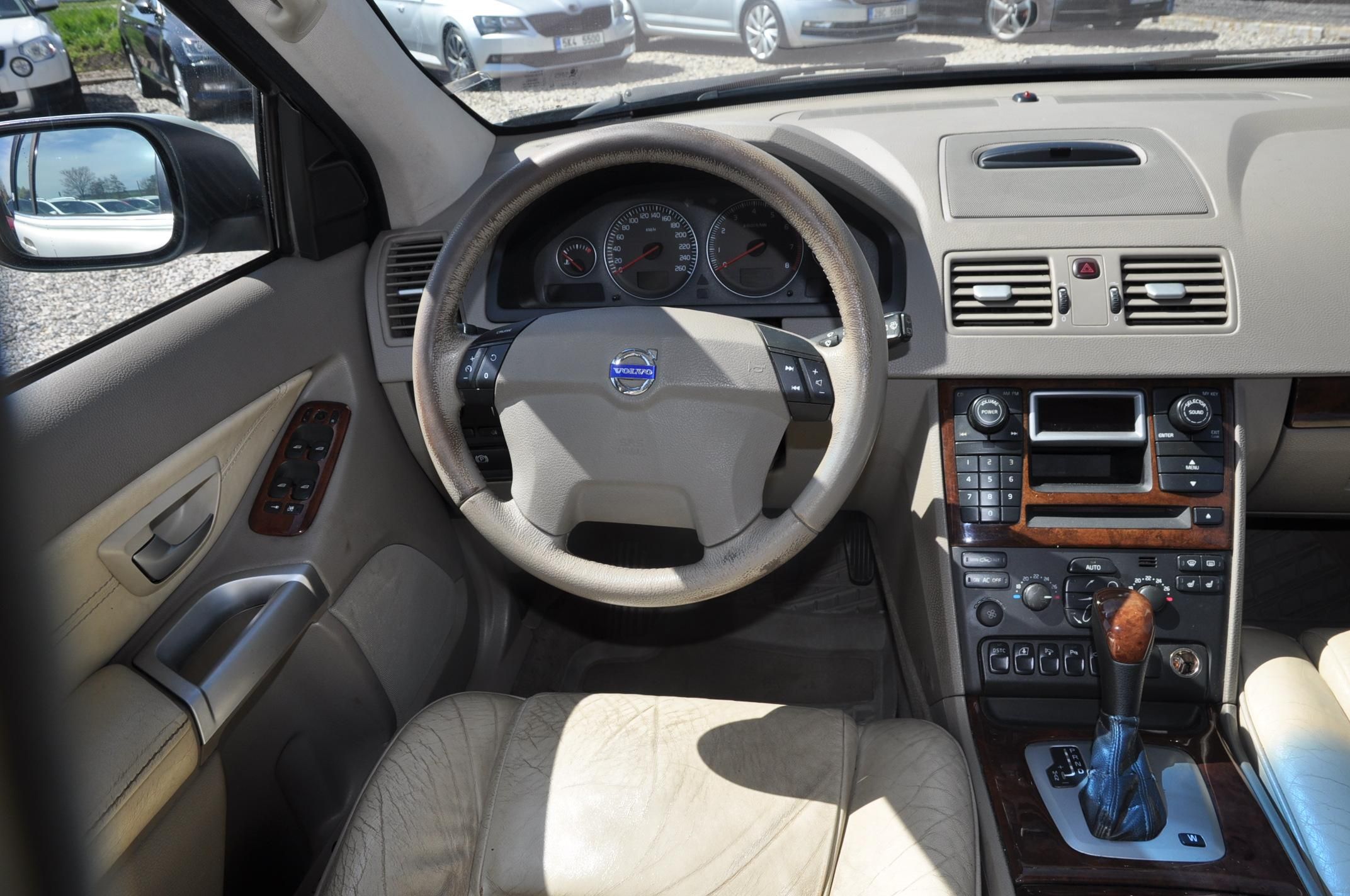 Volvo XC90, 4.4i V8 232kW 4x4 A/T - fotka 5