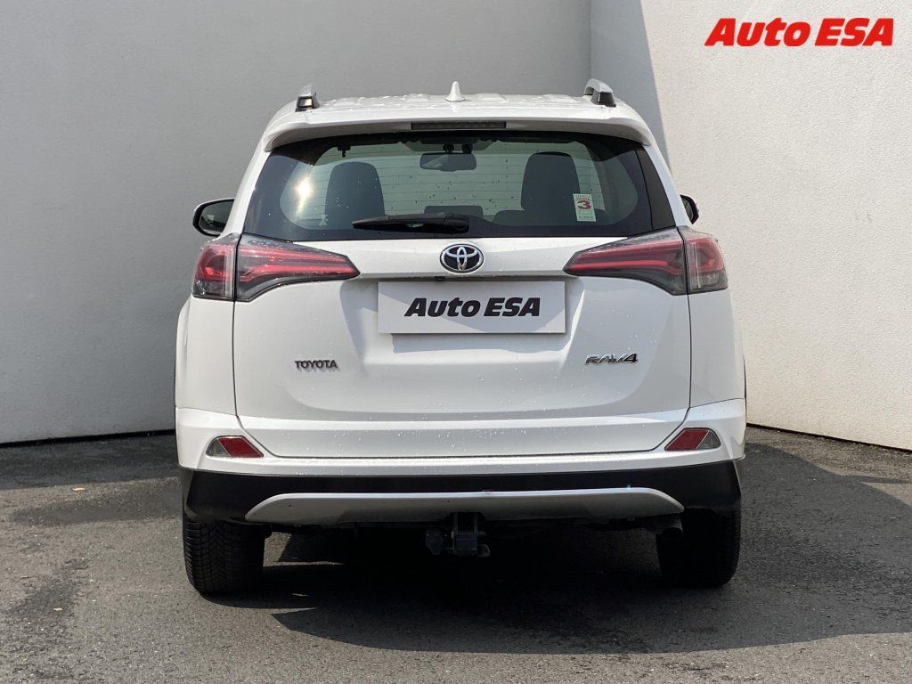 Toyota Rav4, 2.0 D-4D,TZ,navi,kamera - fotka 5