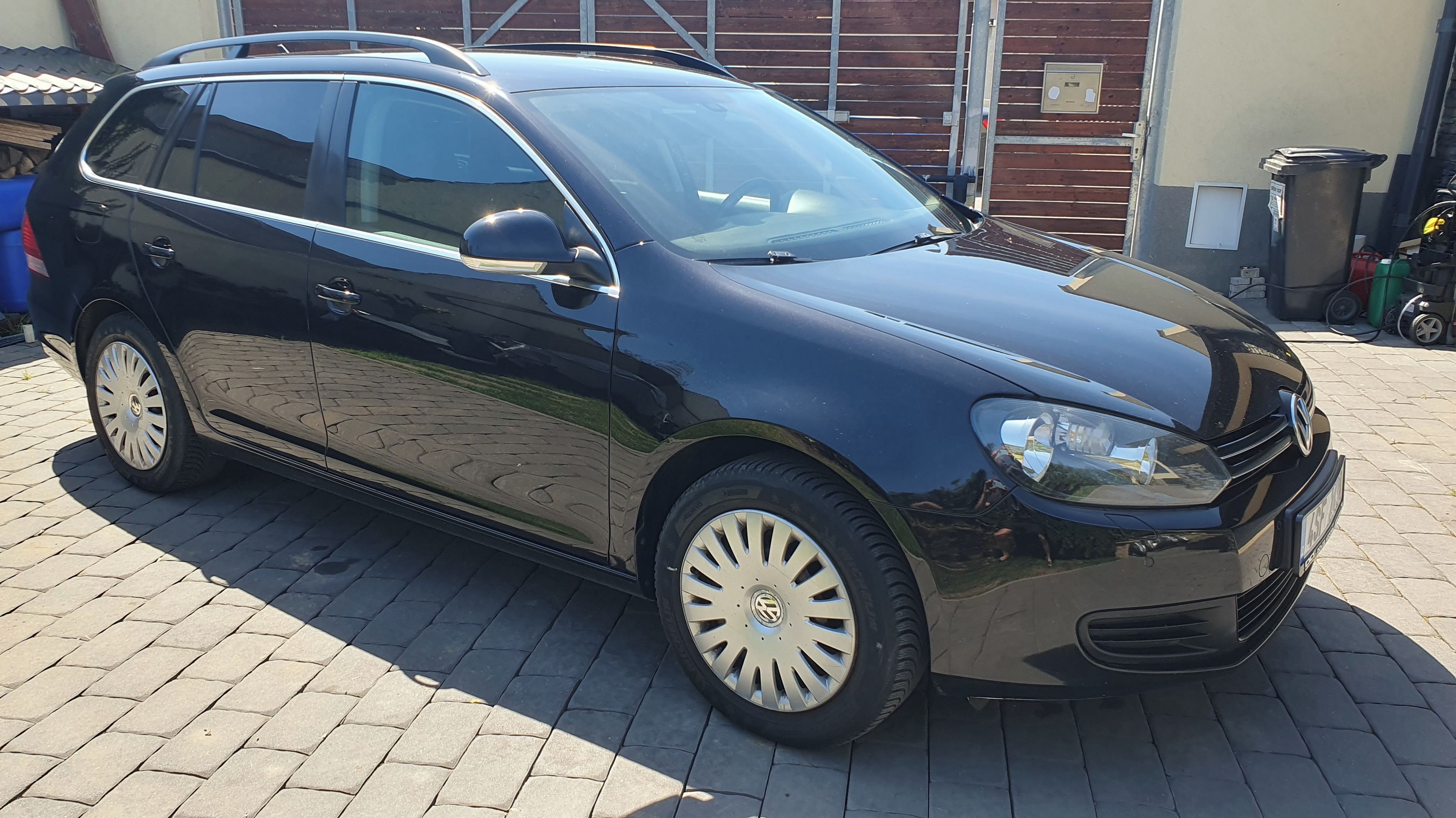 Volkswagen Golf, 2.0 TDI Manual, skvělý stav - fotka 3