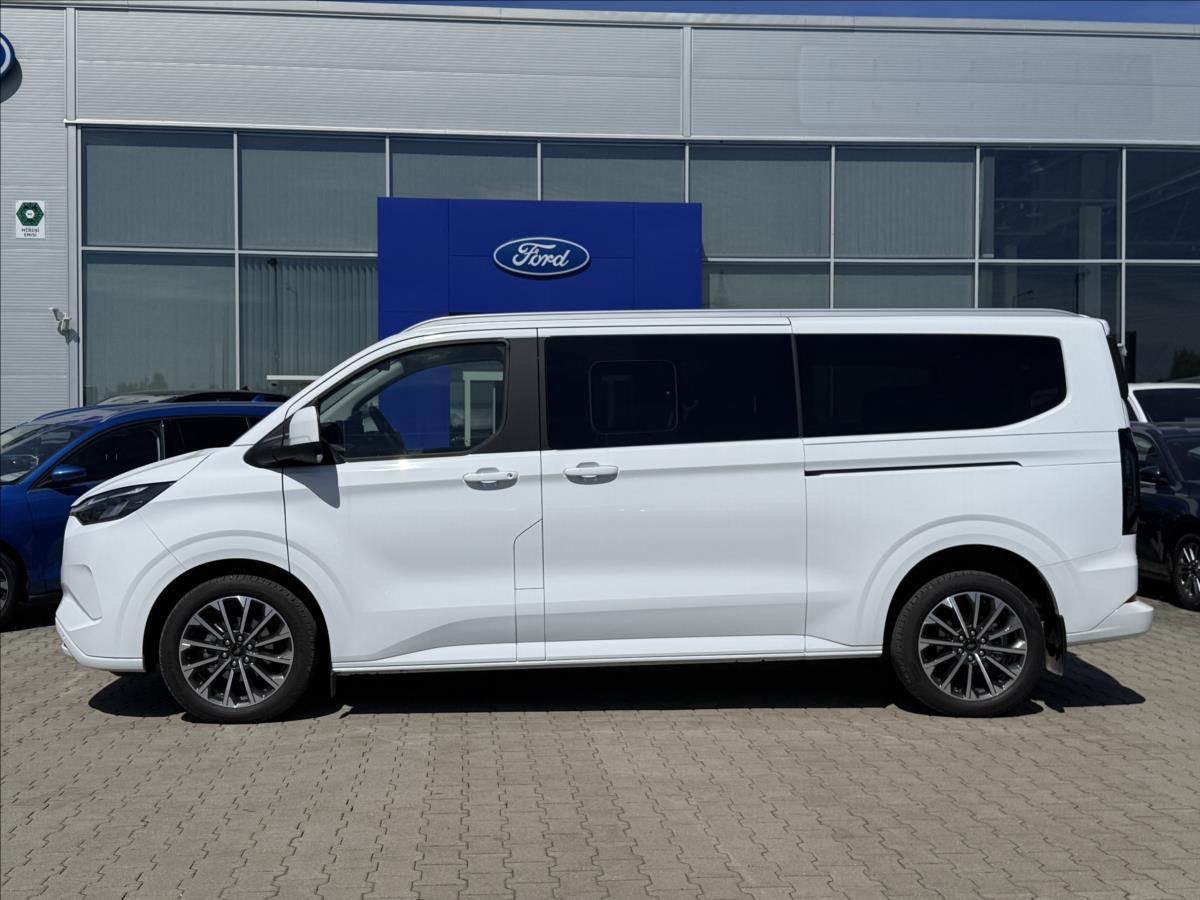 Ford Tourneo Custom, 2,5 PHEV 171 kW Titanium L2 - fotka 2