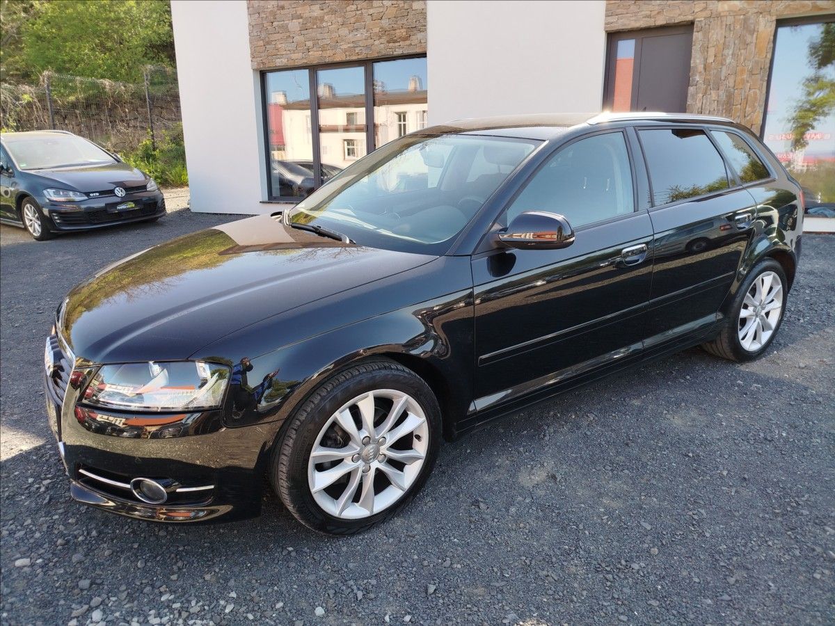 Audi A3, 1,4 TFSi 92kW, 1.MAJITEL - fotka 2