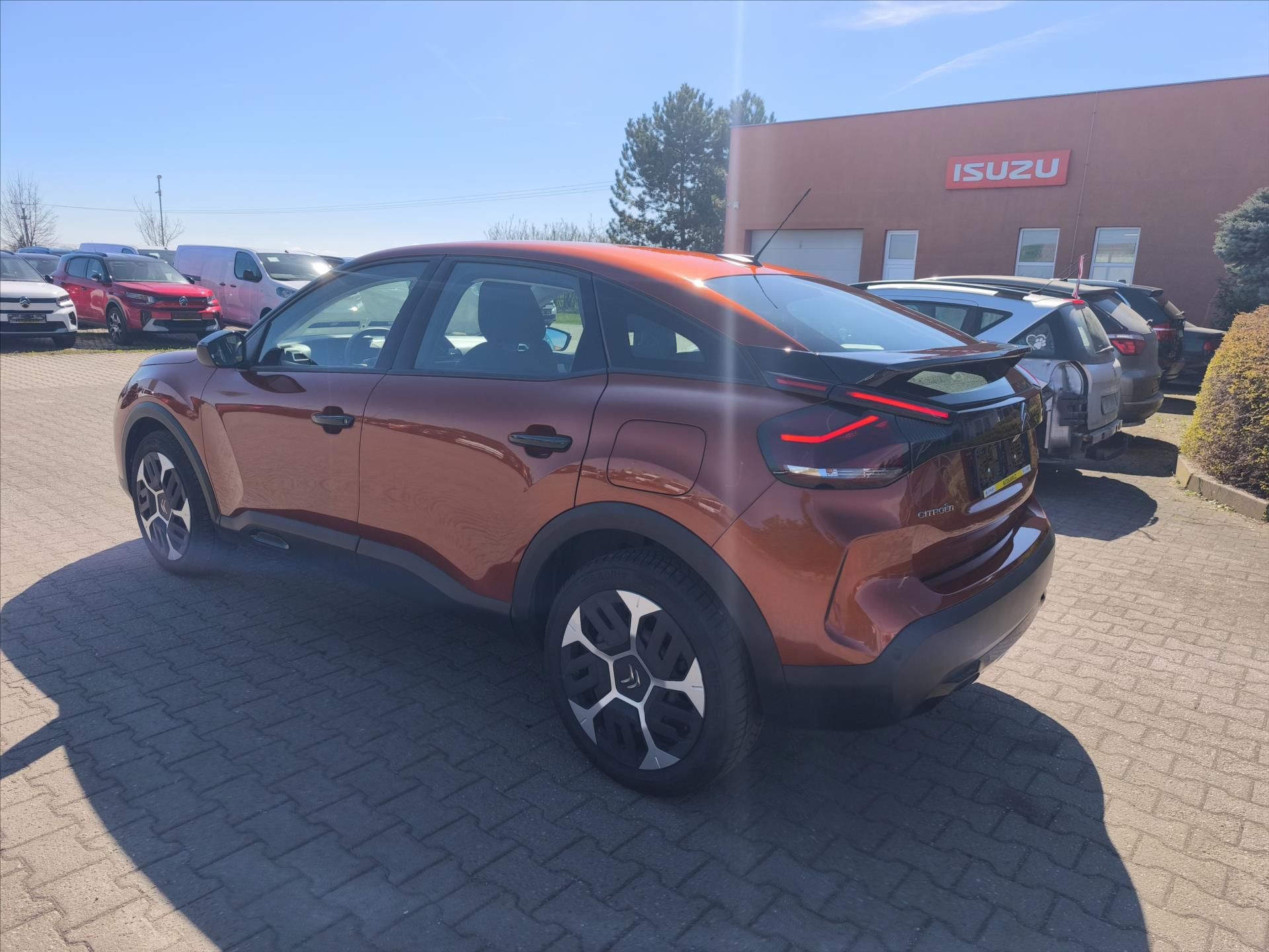 Citroën C4, 1,2PT 130 1.MAJ,ČR zár.12/2028 - fotka 4