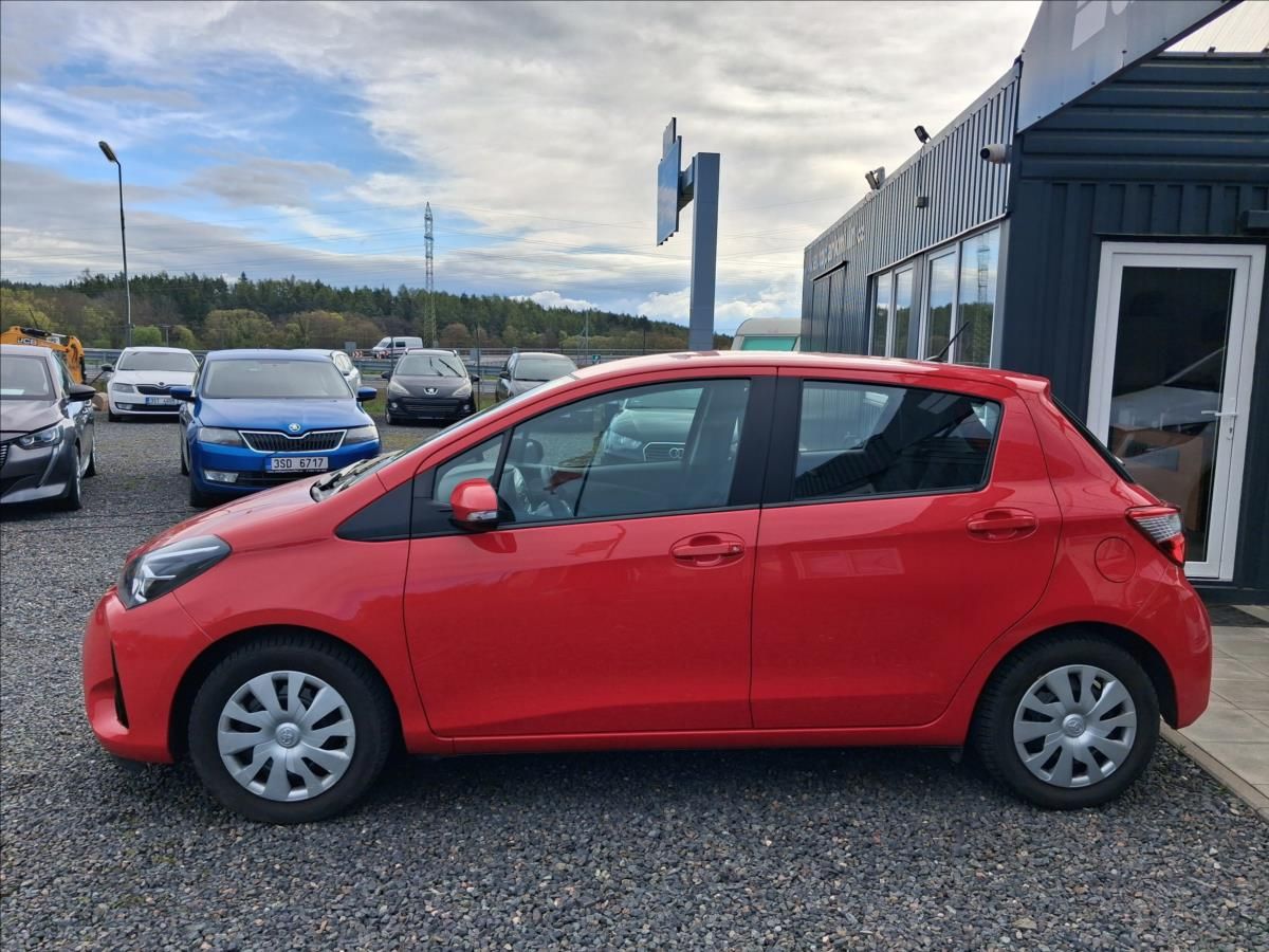 Toyota Yaris, 1,5 Hybrid, ČR - fotka 4