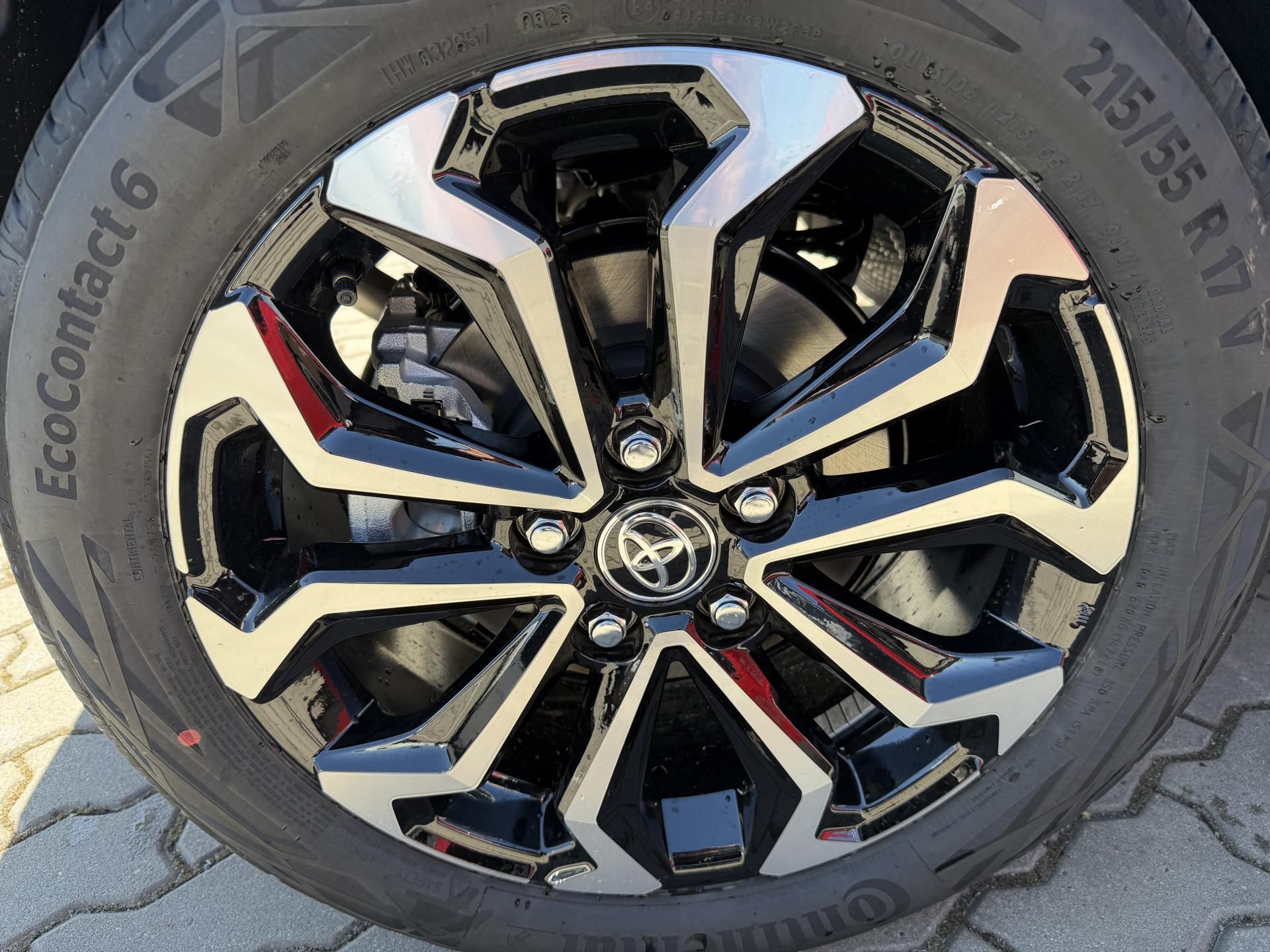 Toyota Yaris Cross, 1.5 Hybrid 130 4x4 STYLE - fotka 3