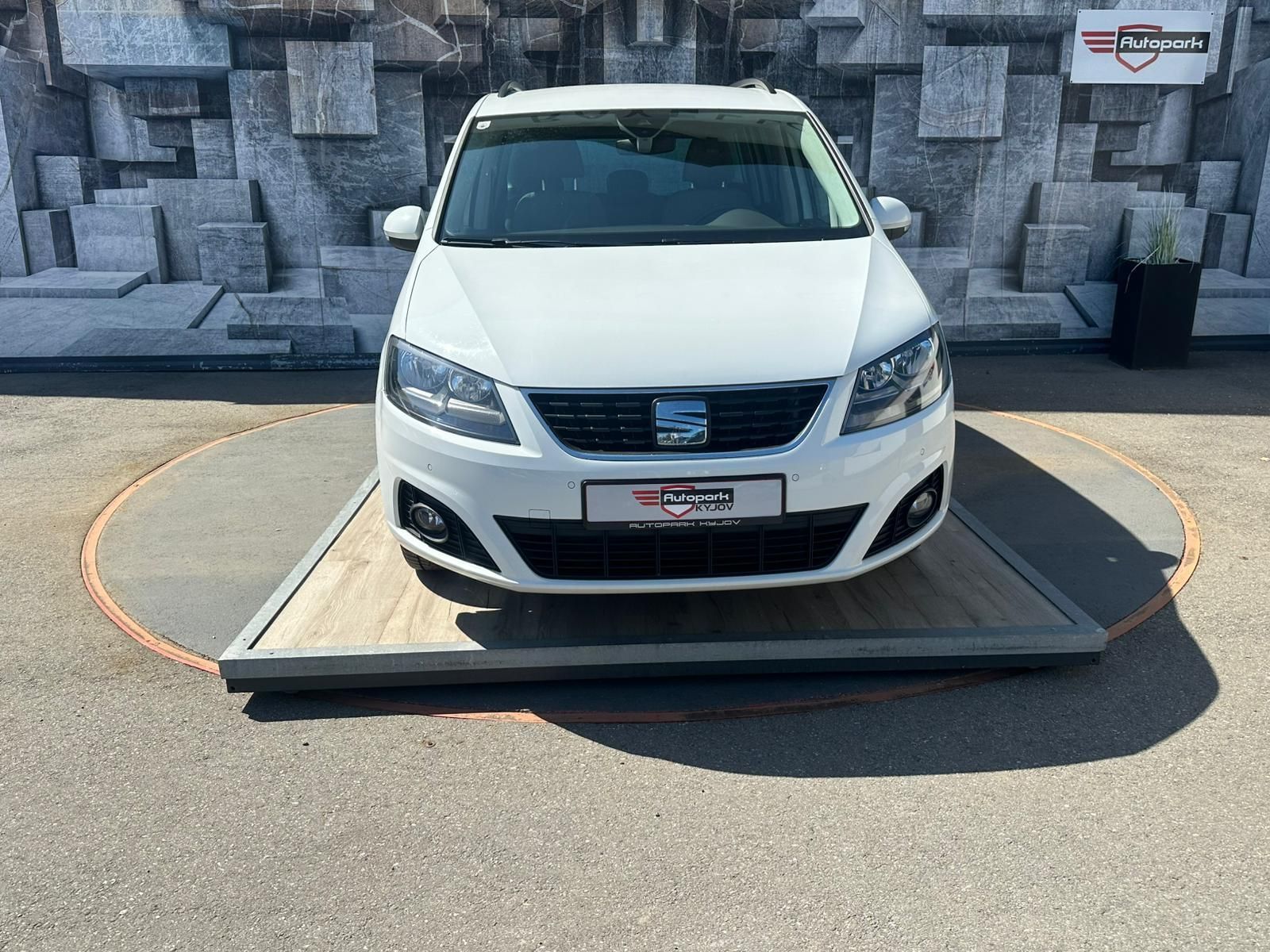 Seat Alhambra, 2.0TDi, 110KW, ACC, BLIS, DPH - fotka 2