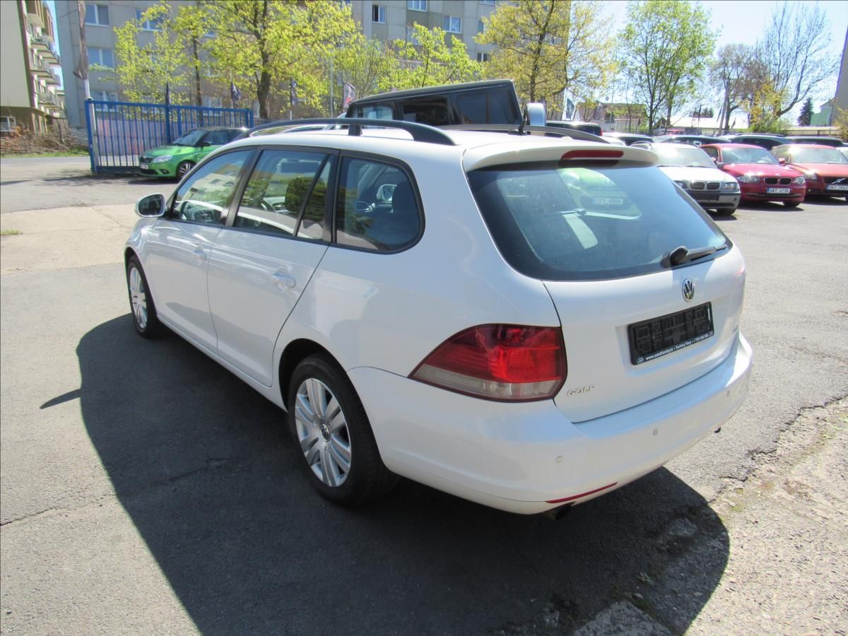 Volkswagen Golf, 1,6 TDi 77kW Variant - fotka 4