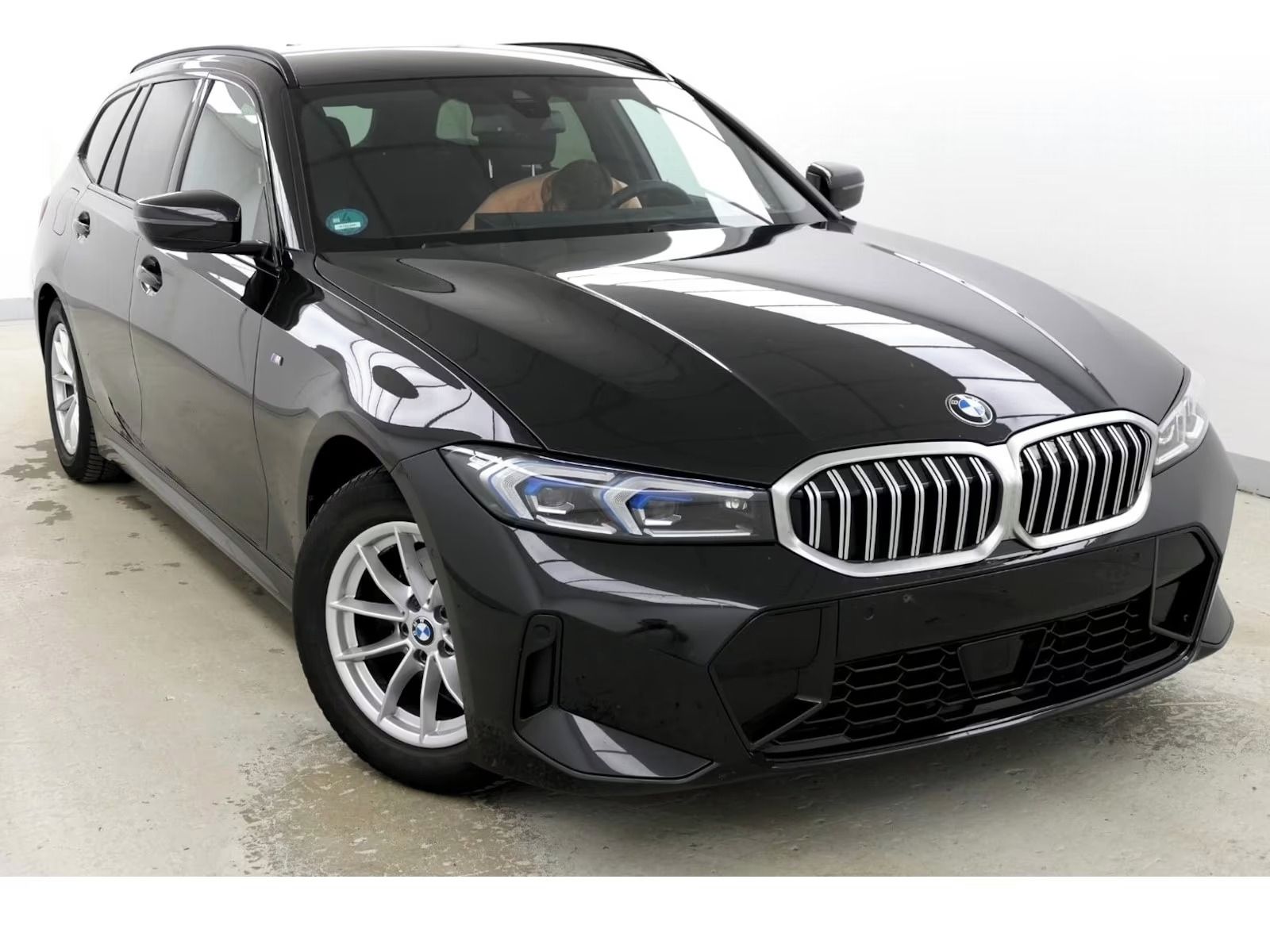 BMW Řada 3, 320i Touring M Sport*360°Navi* - fotka 3