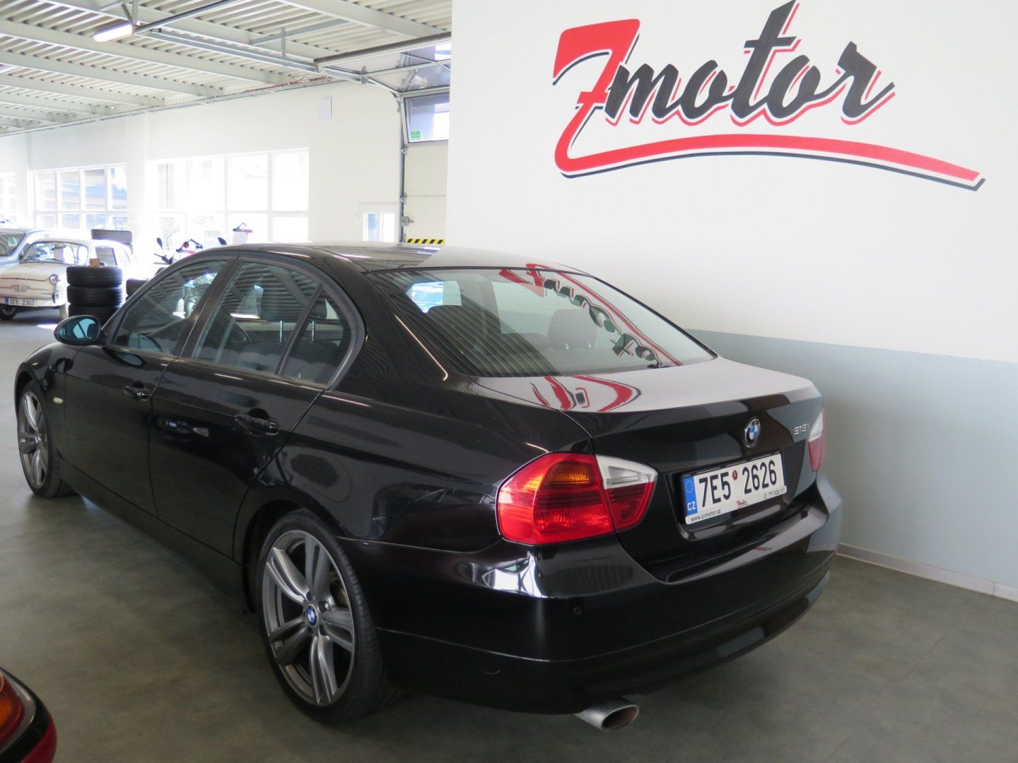 BMW Řada 3, 318i,klima,senzory,navi - fotka 2