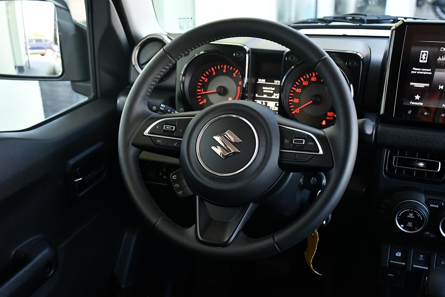 Suzuki Jimny, 1,5 GLX AUTOMAT, 4X4 LONG - fotka 6