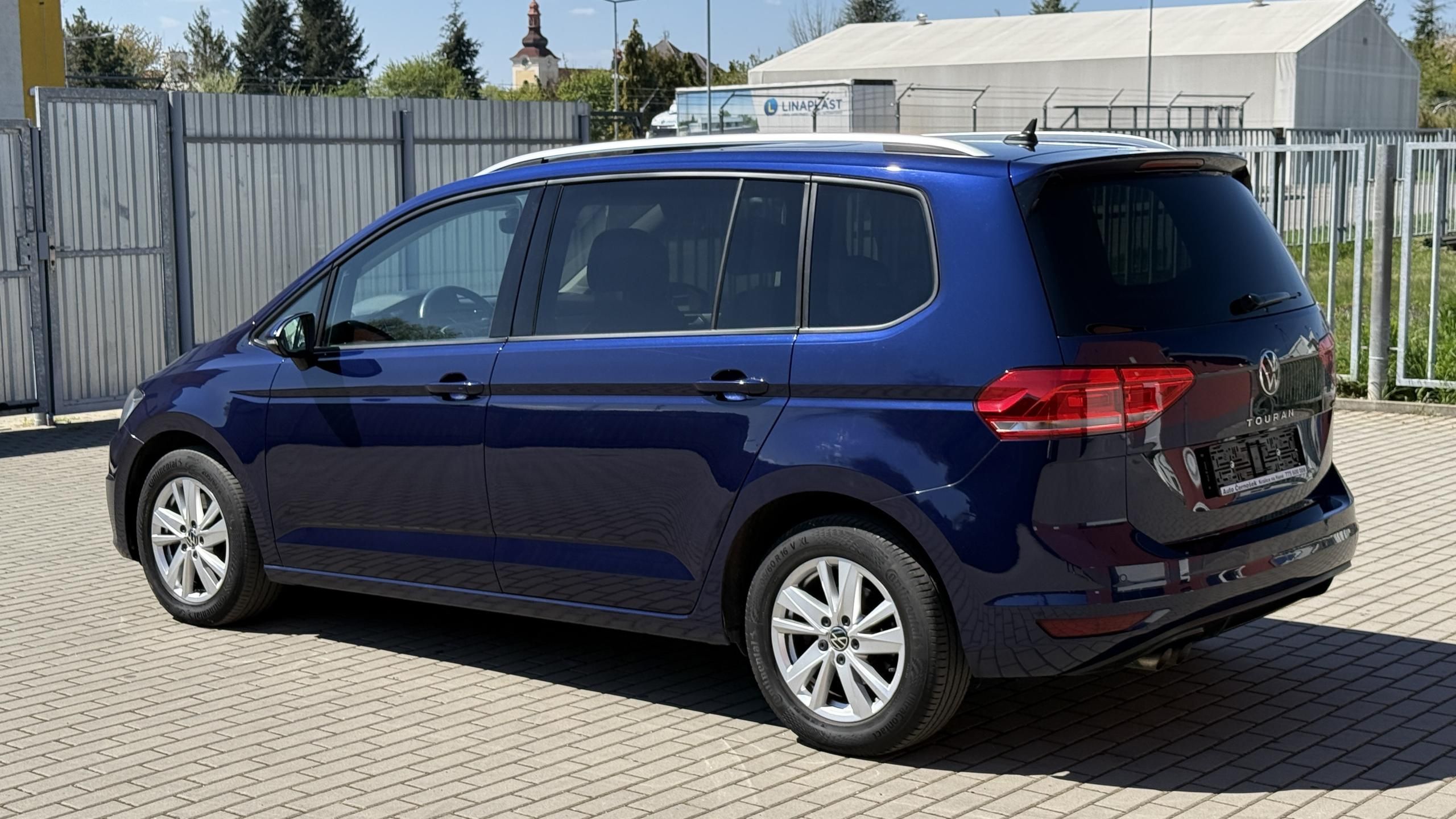 Volkswagen Touran, 2.0TDi*110kW*DSG*7MÍST*STYLE* - fotka 2