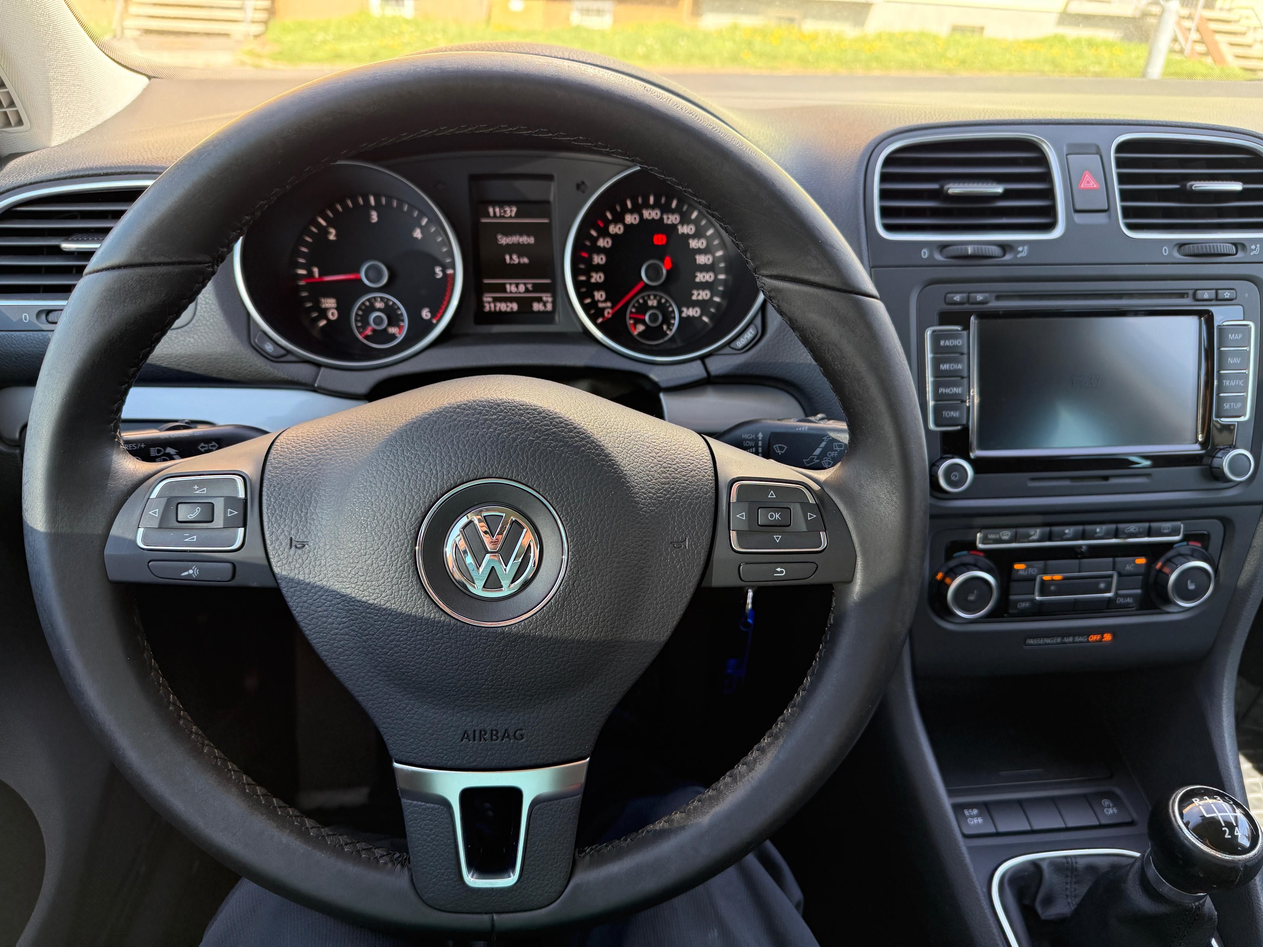 Volkswagen Golf, VI, 2010, 1.6 TDI Bluemotion - fotka 6