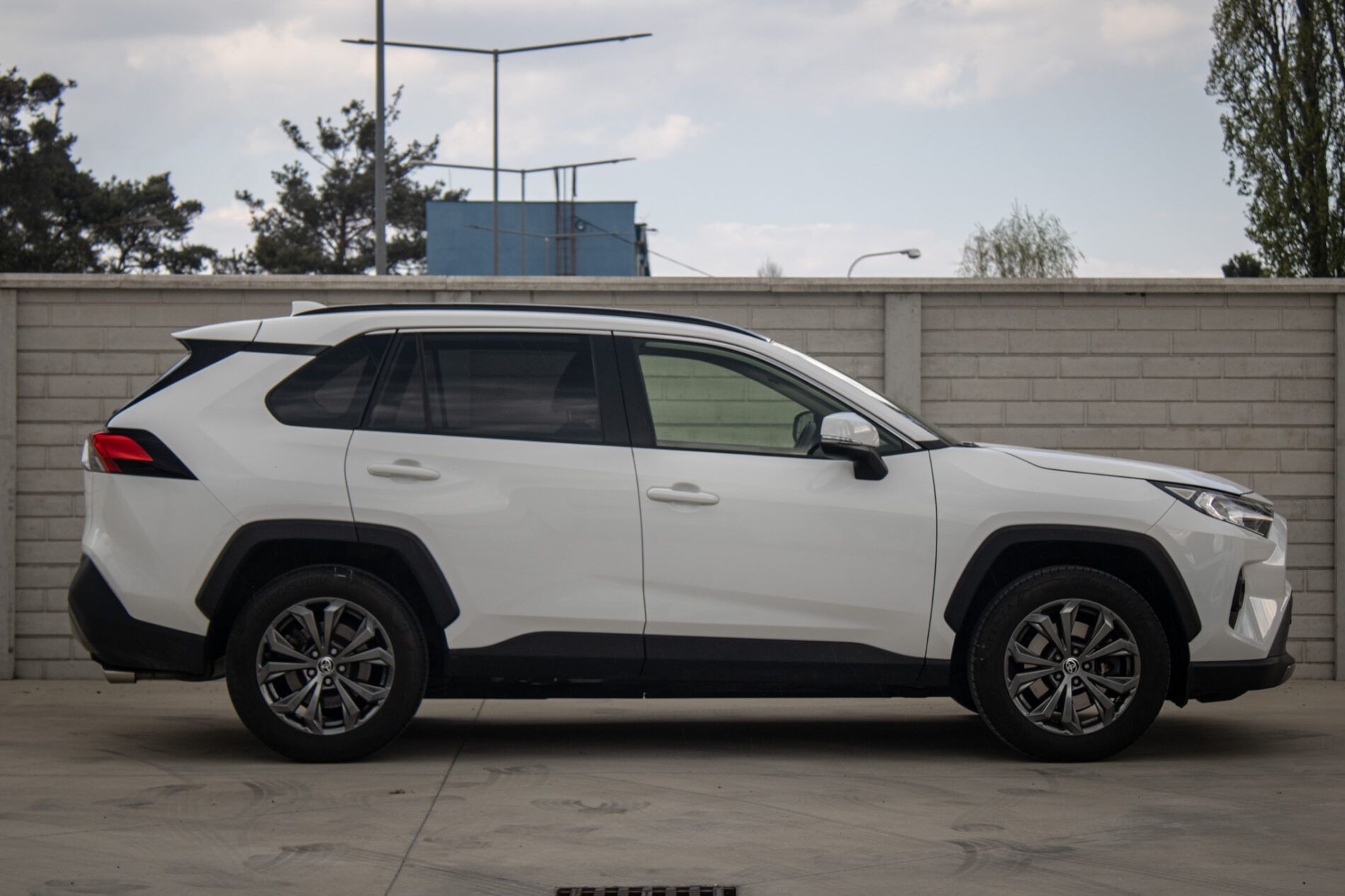 Toyota Rav4 - fotka 4