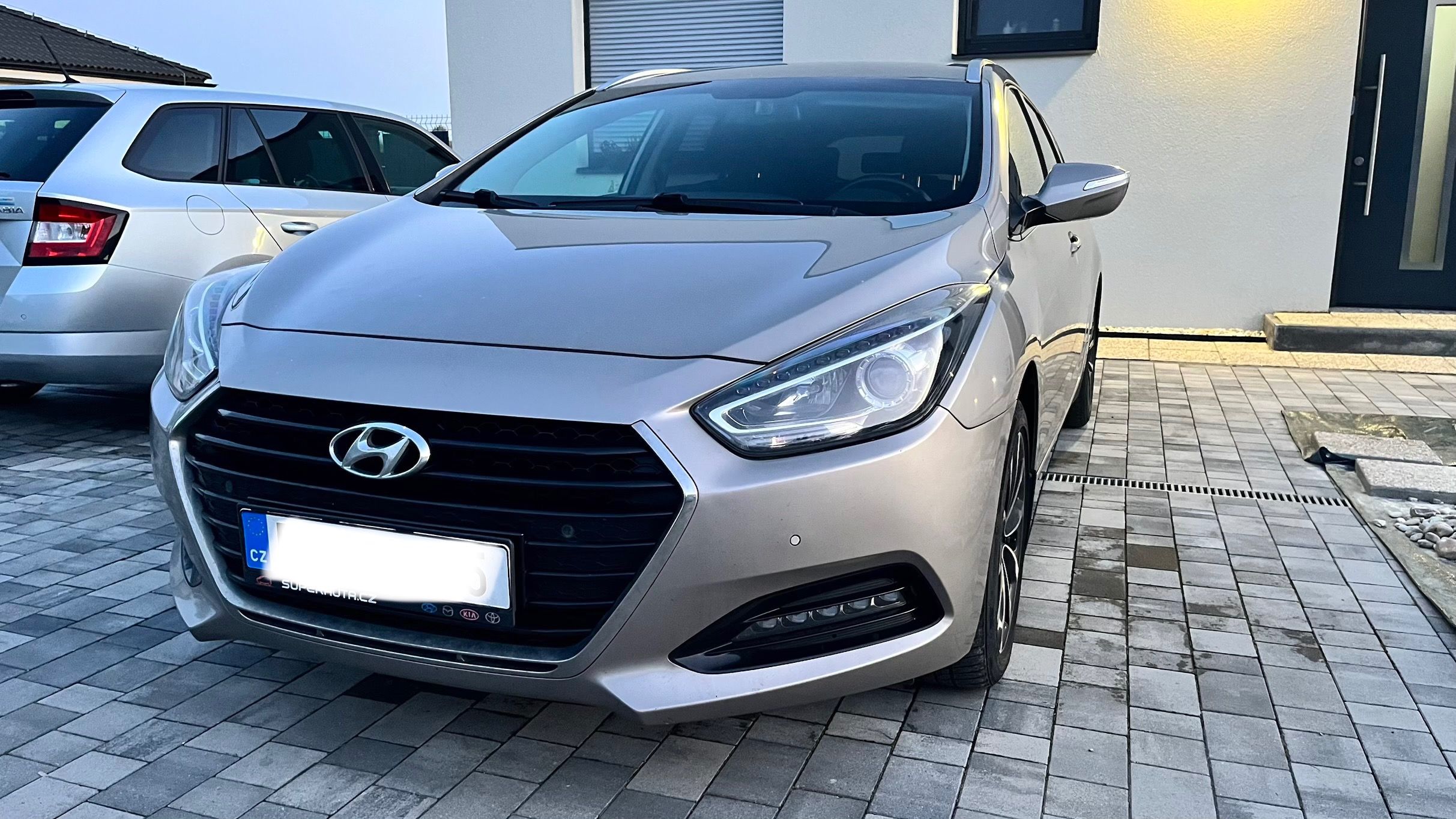 Hyundai i40, Hyundai I40, 1.7 CRDI 104kW - fotka 3