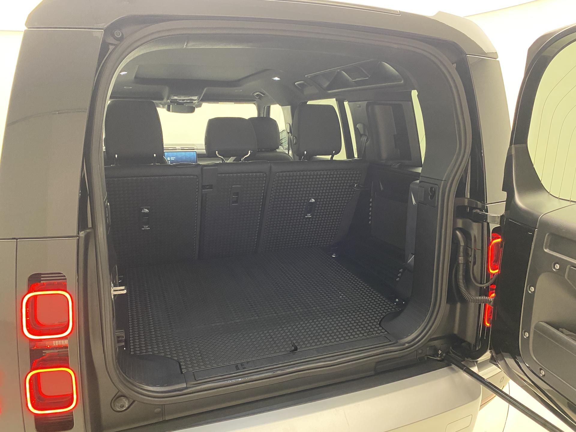 Land Rover Defender, 110 D200 S AWD AUT CZ - fotka 6