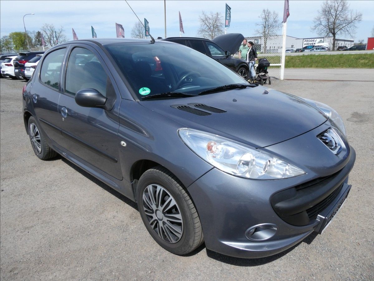 Peugeot 206, 1,4 i 54kW klima, 2x kola