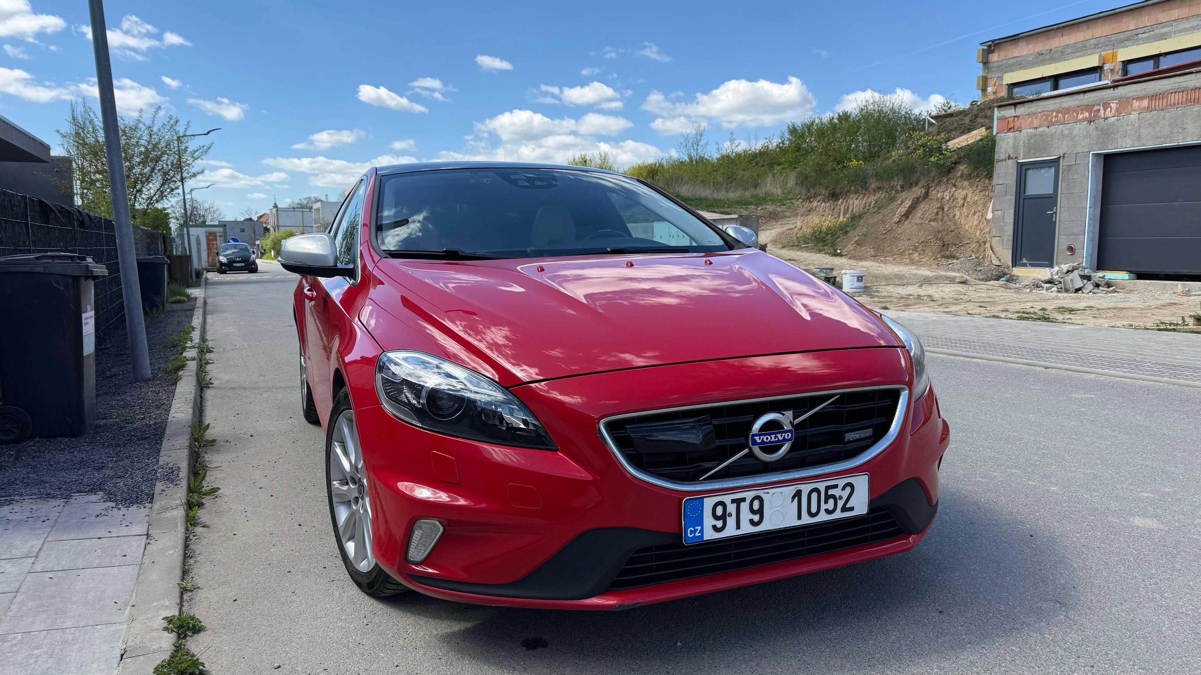 Volvo V40, D2 R-DESIGN AUT, ČR, kůže, ACC