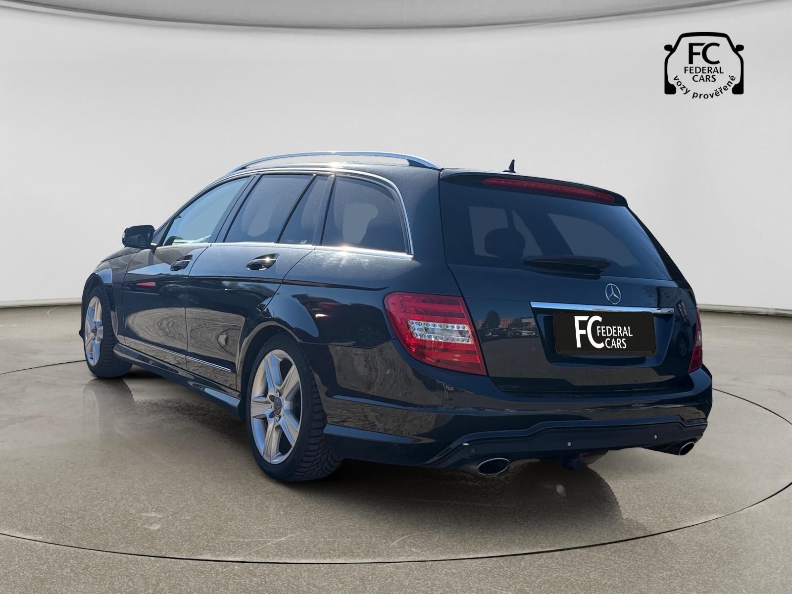 Mercedes-Benz Třídy C, 350 CDI AVANTGARDE - fotka 3