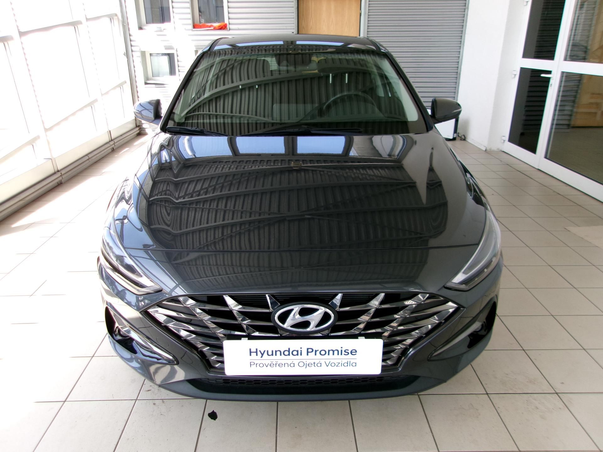 Hyundai i30, 1.5T-GDi 117kW MH Smart Plus - fotka 2