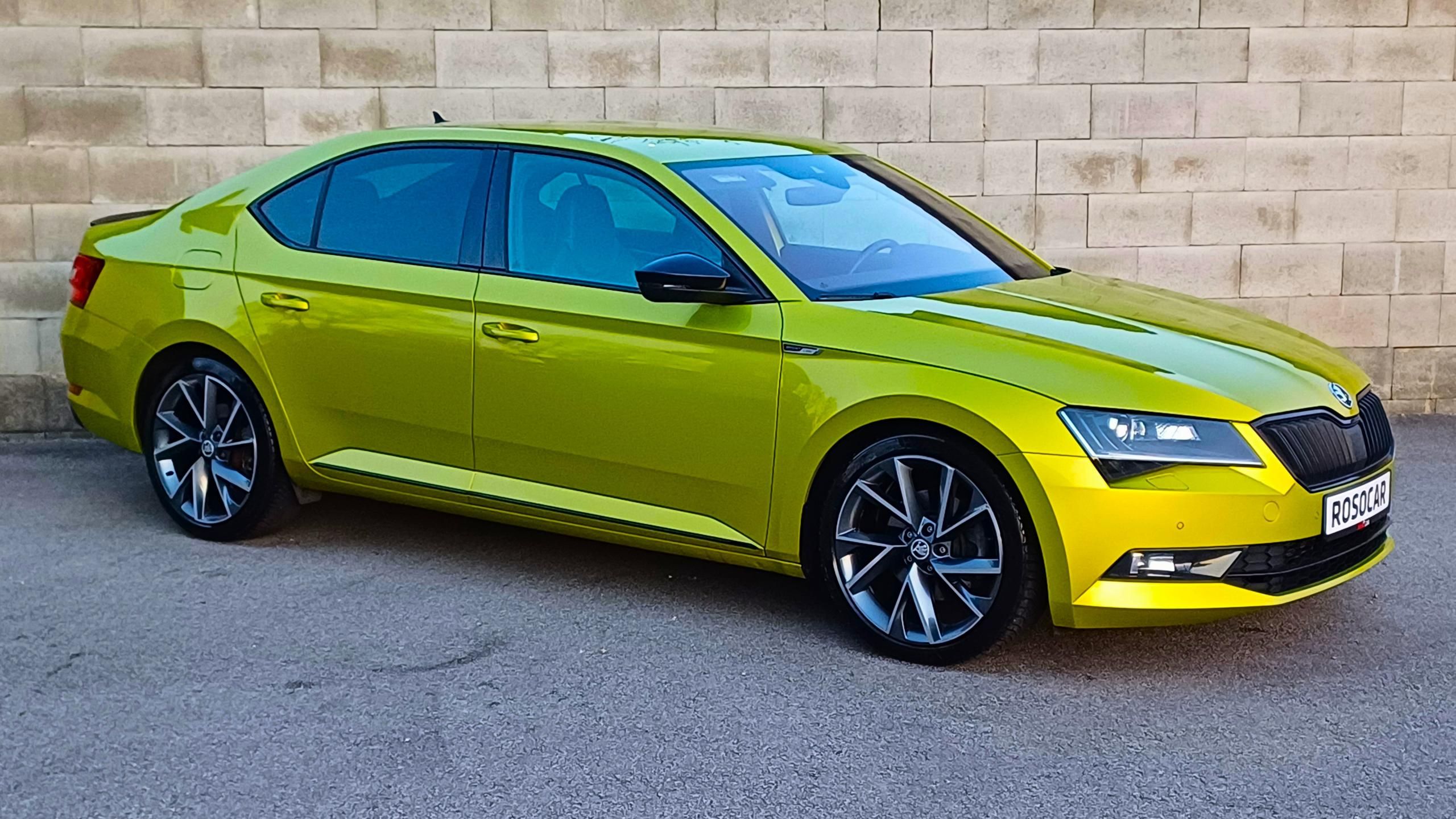 Škoda Superb, 140kW TDI 4x4 SPORTLINE - fotka 2