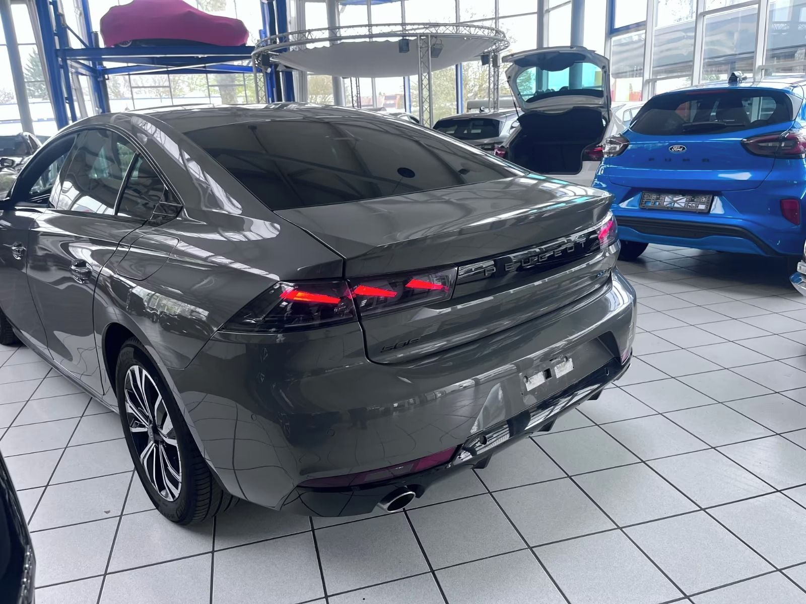Peugeot 508, 1.6 Hybrid 225 Allure*360°* - fotka 2