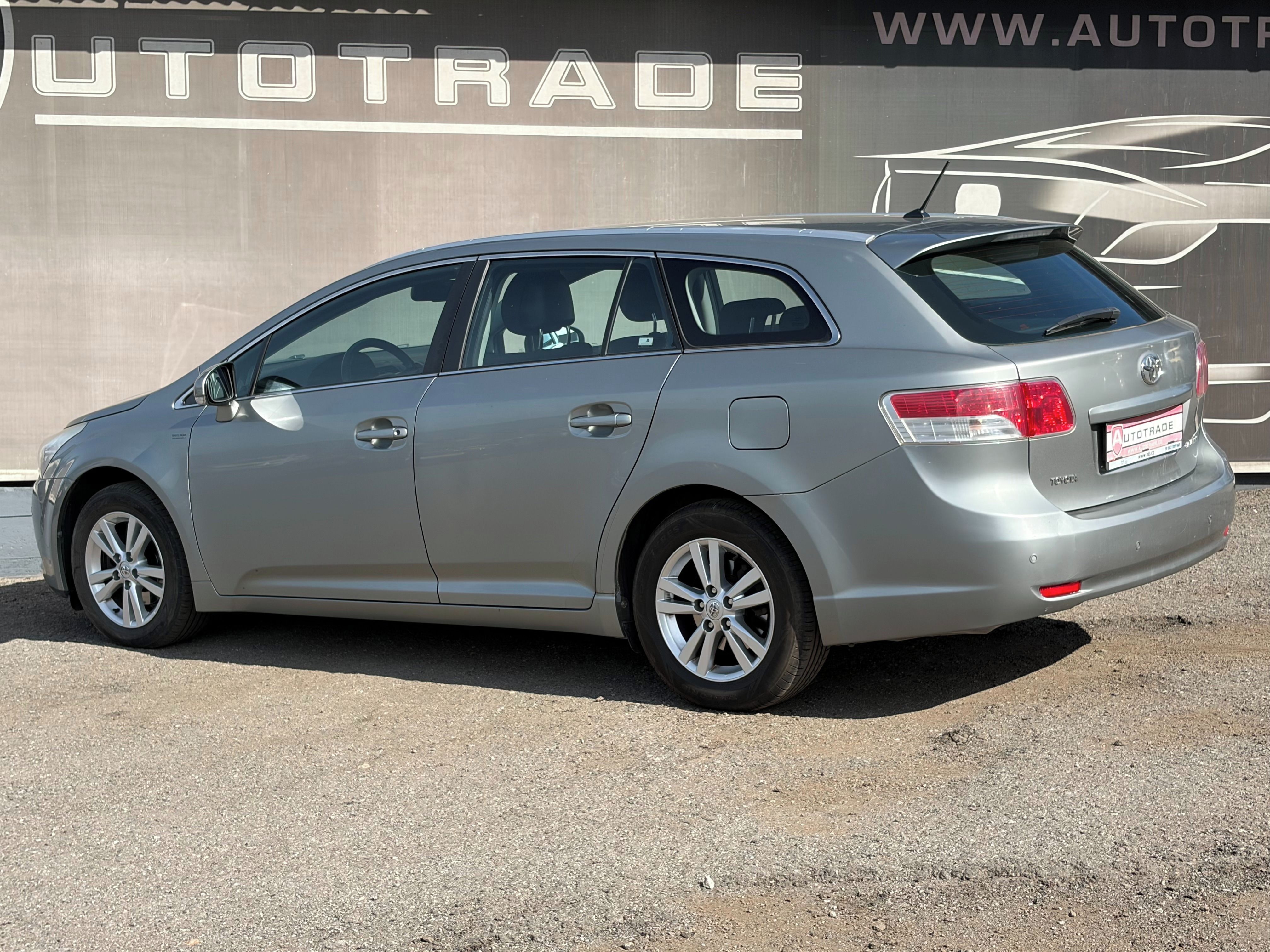 Toyota Avensis, 2.0D-4D 93kW, 1.majitel, ČR - fotka 3