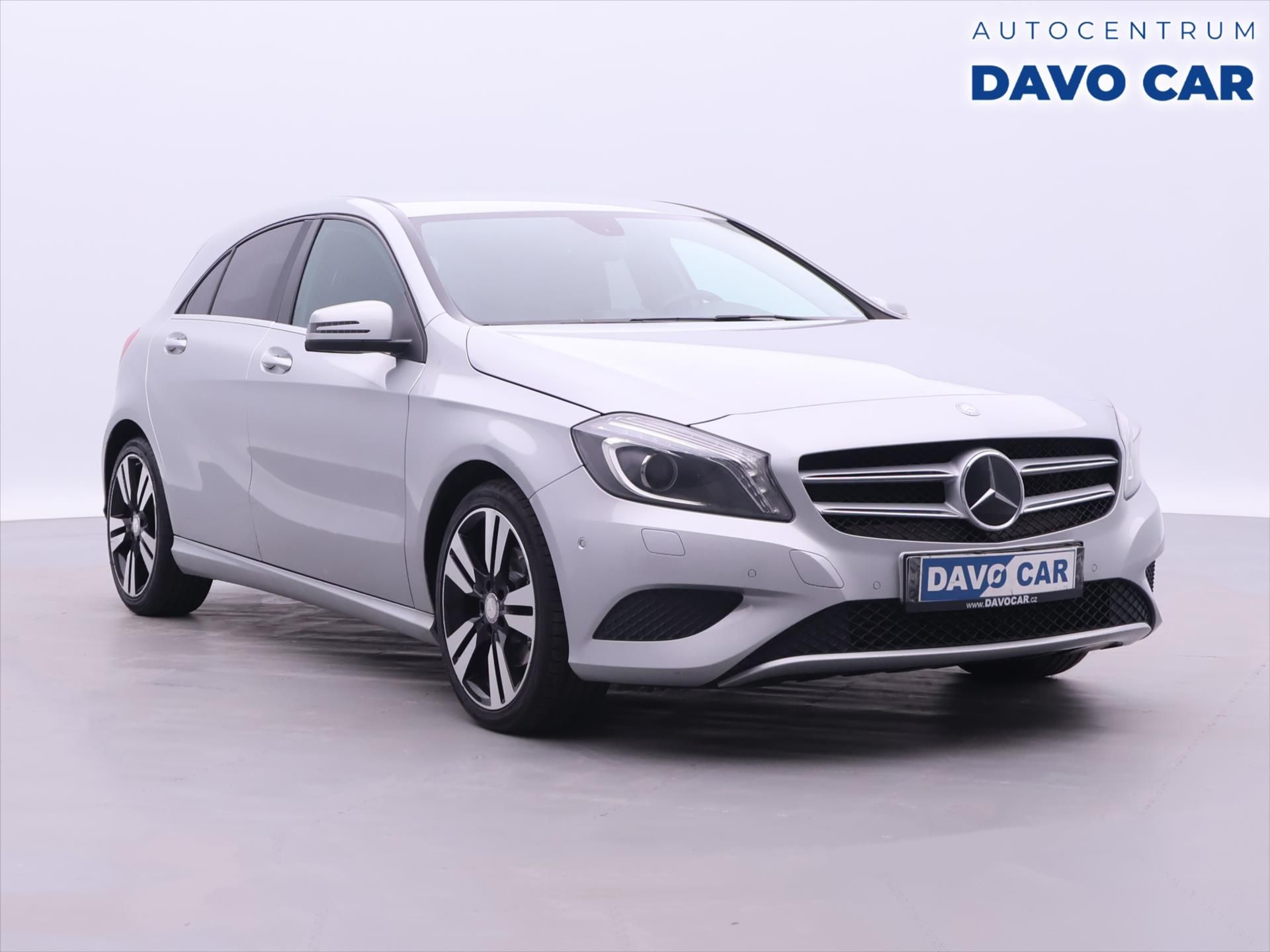 Mercedes-Benz Třídy A, 1,6 180i 90kW CZ Sport Xenon