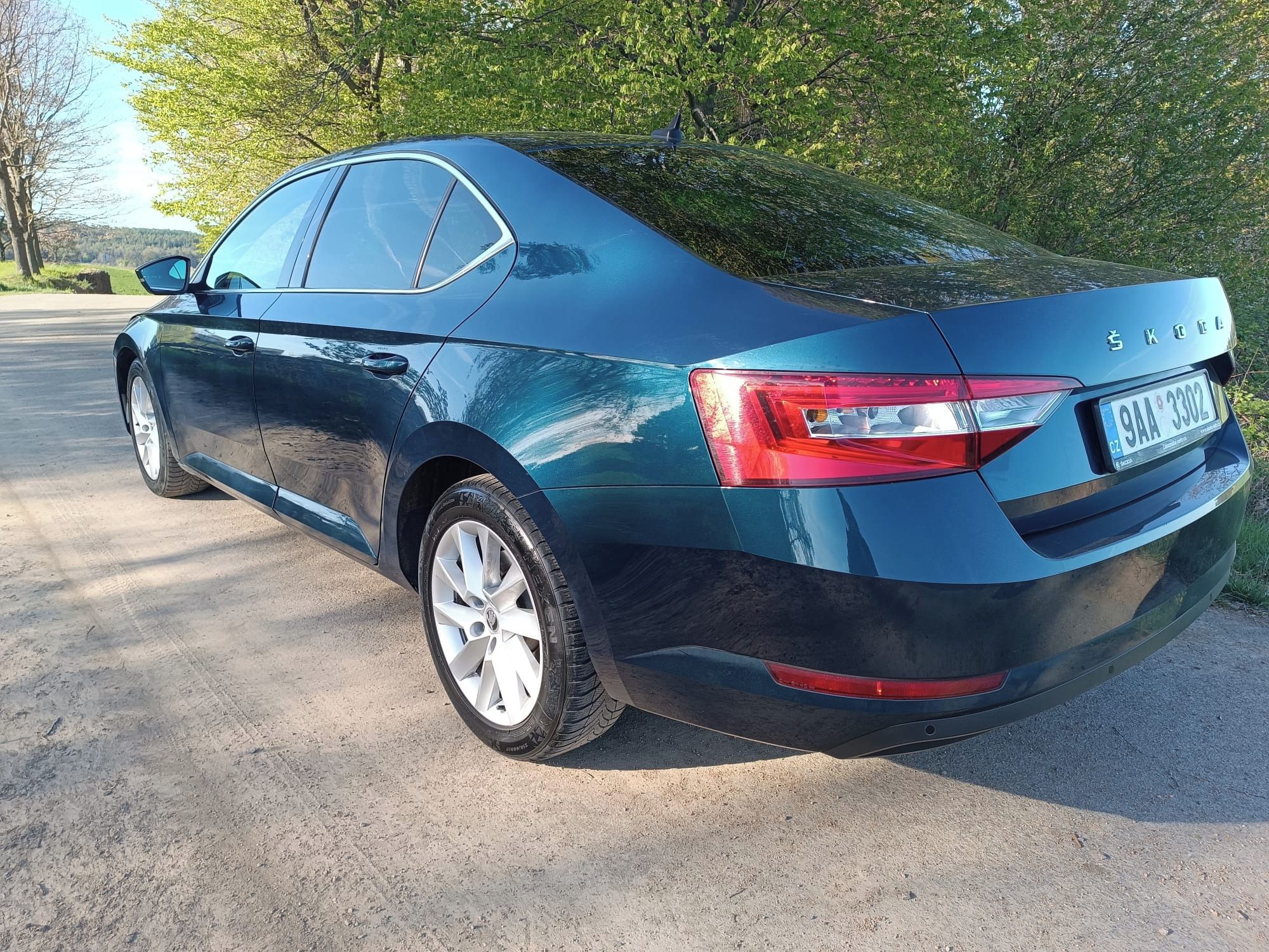Škoda Superb, 2.0tdi 110kw DSG 7° - fotka 6