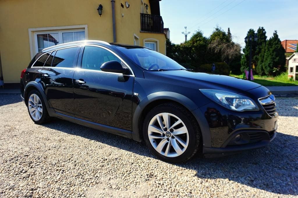 Opel Insignia, COUNTRY 2,0 CDTI 125 kW - fotka 2