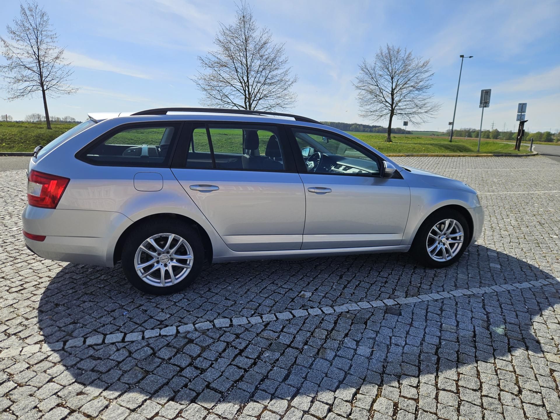 Škoda Octavia, 2L 110kw, DPH,  SPLÁTKY - fotka 6
