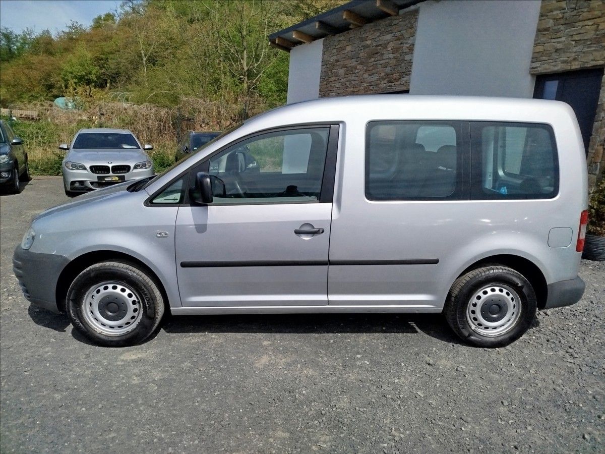 Volkswagen Caddy, 1,4 i 55kW LIFE,TAŽNÉ ZAŘÍZENÍ - fotka 3