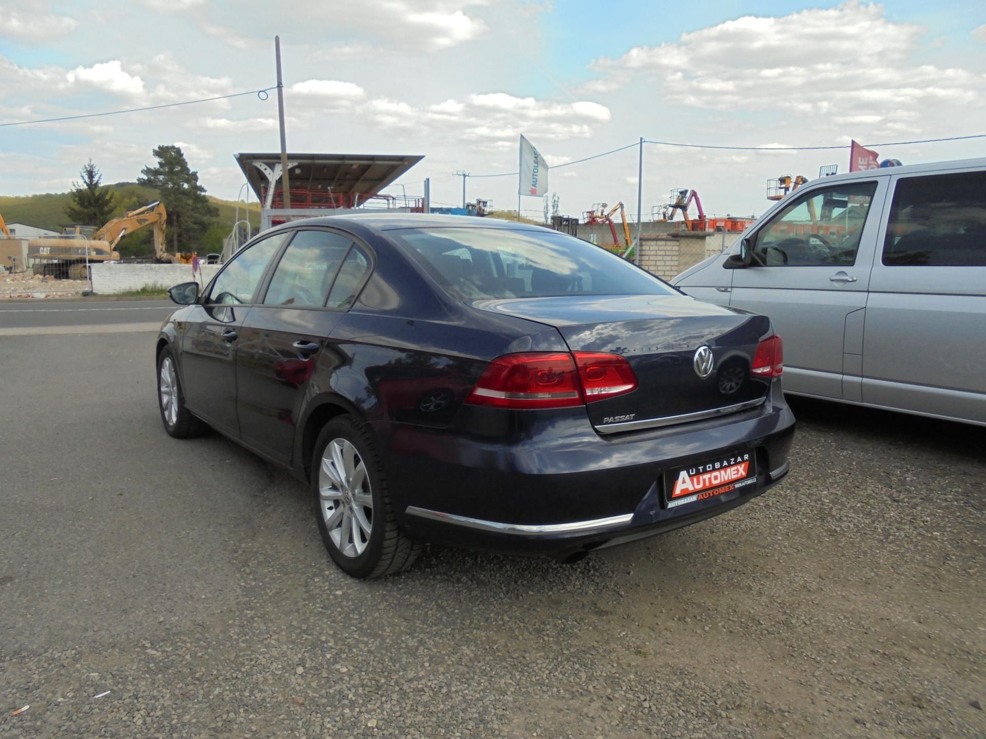Volkswagen Passat, 1.4 TSI-90 kw- NAVI-8x AIRBAG - fotka 5