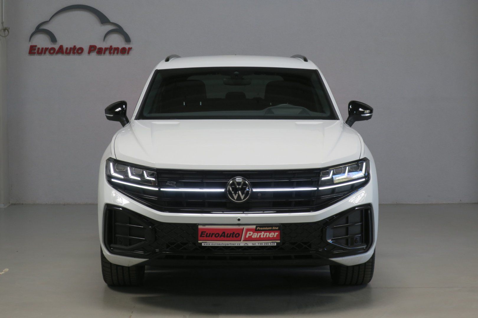 Volkswagen Touareg, R-LINE 3,0TDI 210kW  Head-up - fotka 6